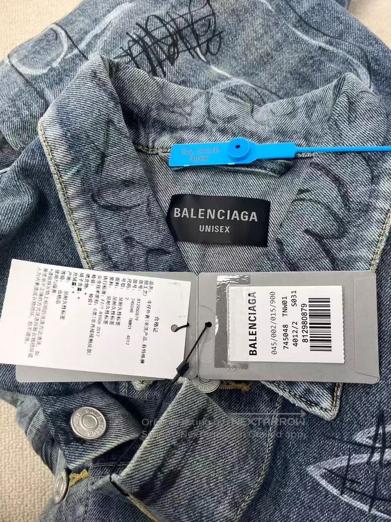 Balenciaga Balenciaga Pattern Printed Single Breasted Long Sleeve Loo Size US M / EU 48-50 / 2 - 5 Thumbnail