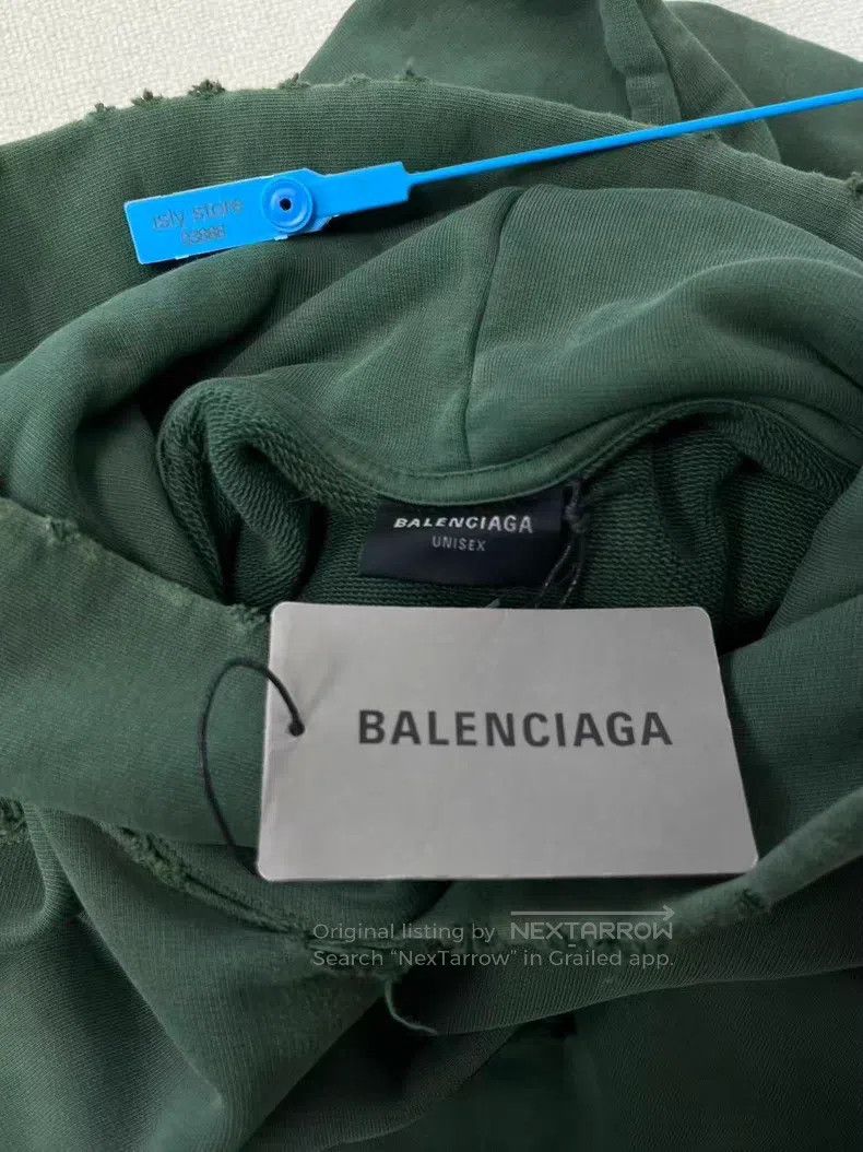 Balenciaga Balenciaga Logo Letter Printed Hooded Sweatshirt Size US S / EU 44-46 / 1 - 4 Thumbnail