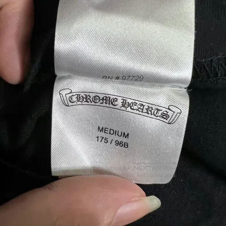 Chrome Hearts Chrome Hearts Size M Sanskrit long sleeves on arms Size US M / EU 48-50 / 2 - 5 Thumbnail