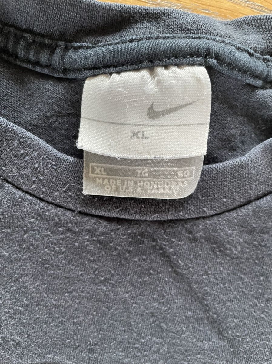 Nike Vintage Nike Silver Splash Logo T-Shirt Size US XL / EU 56 / 4 - 3 Thumbnail