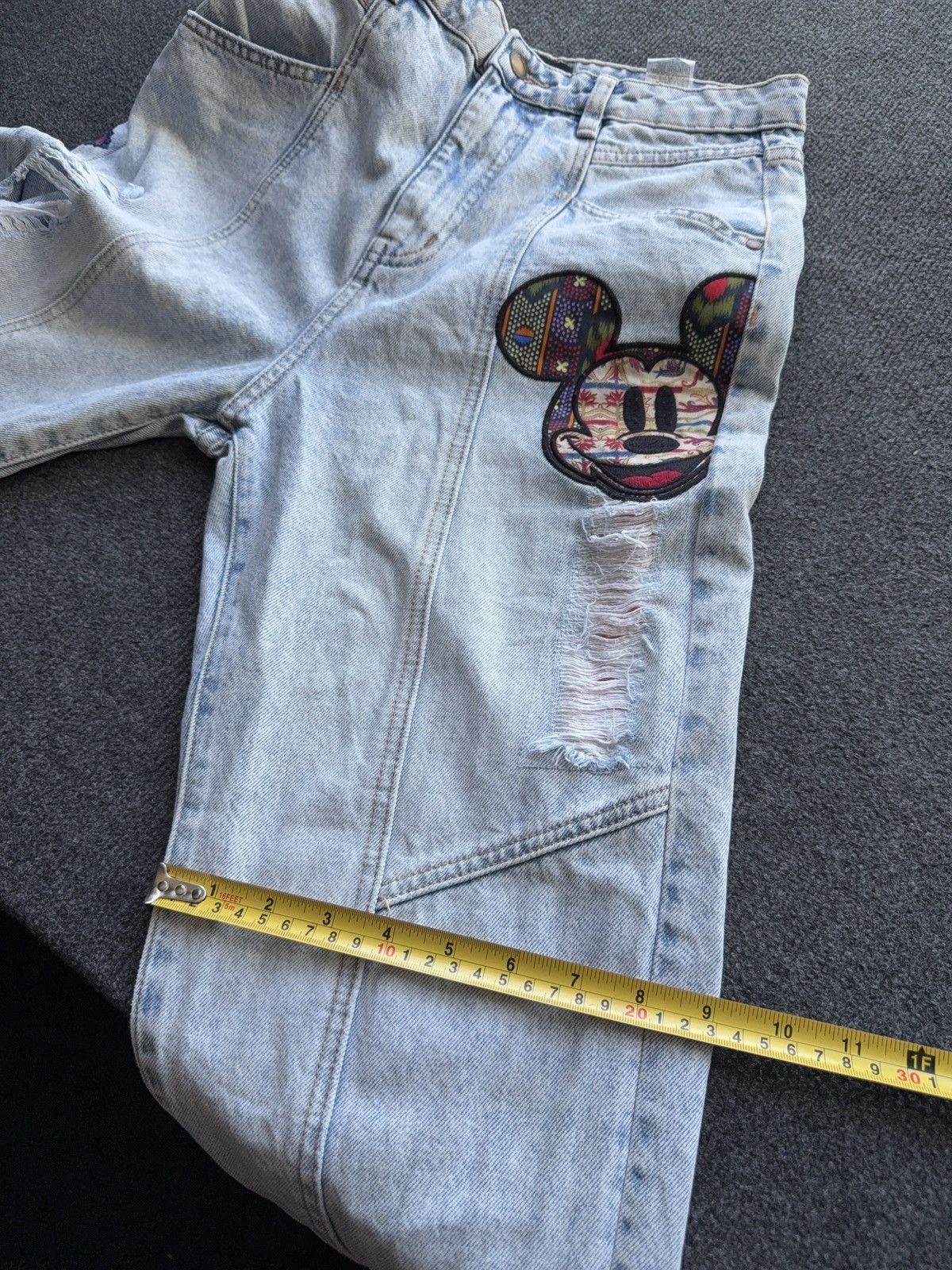 Desigual 00s Y2K Desigual Disney Mickey Patchwork Distressed Jeans Size 28" / US 6 / IT 42 - 22 Thumbnail