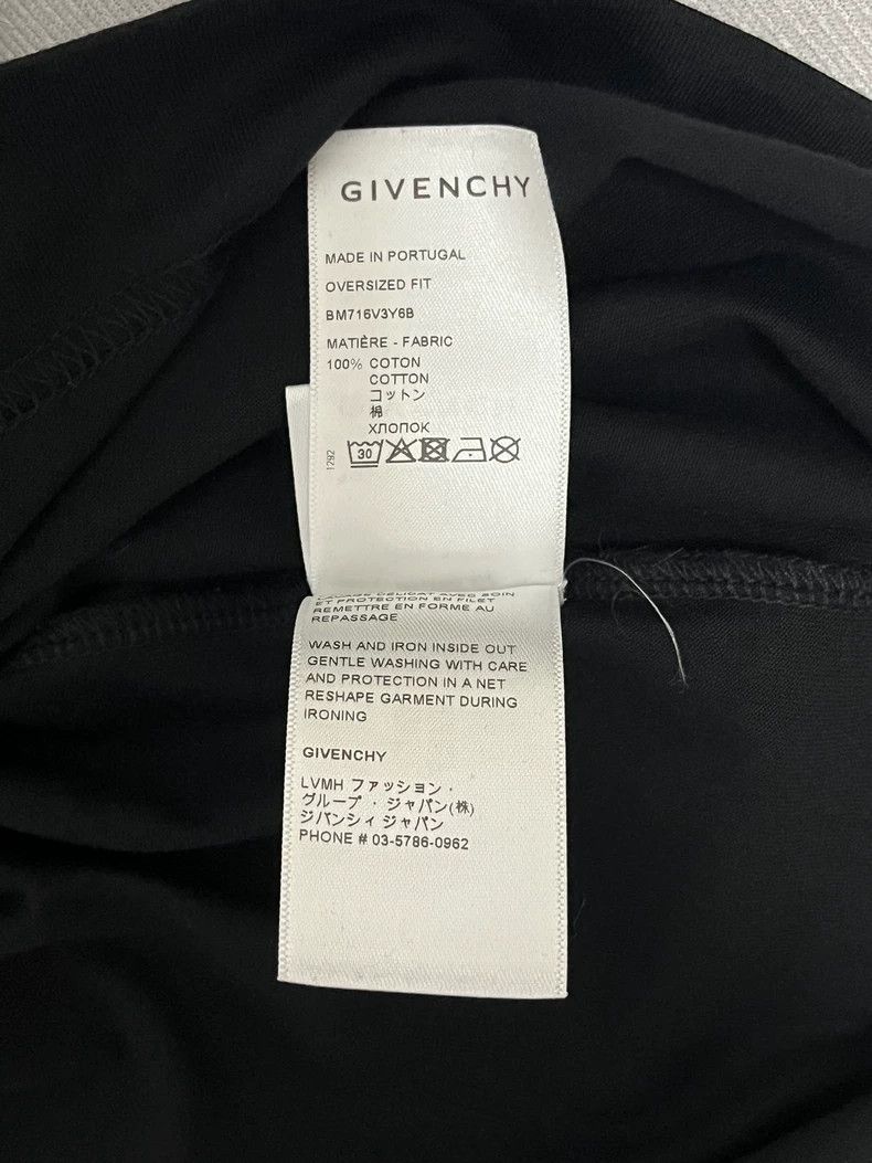 Givenchy Givenchy Black short-sleeve T-shirt, XXL size, back graffi Size US XXL / EU 58 / 5 - 5 Thumbnail
