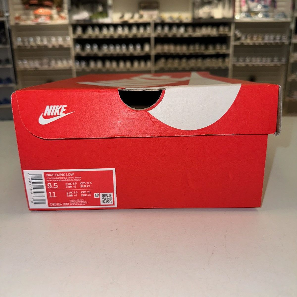 Nike Size 9.5 - Nike Dunk Low 'Foam Finger' Men's Shoes Size US 9.5 / EU 42-43 - 7 Thumbnail