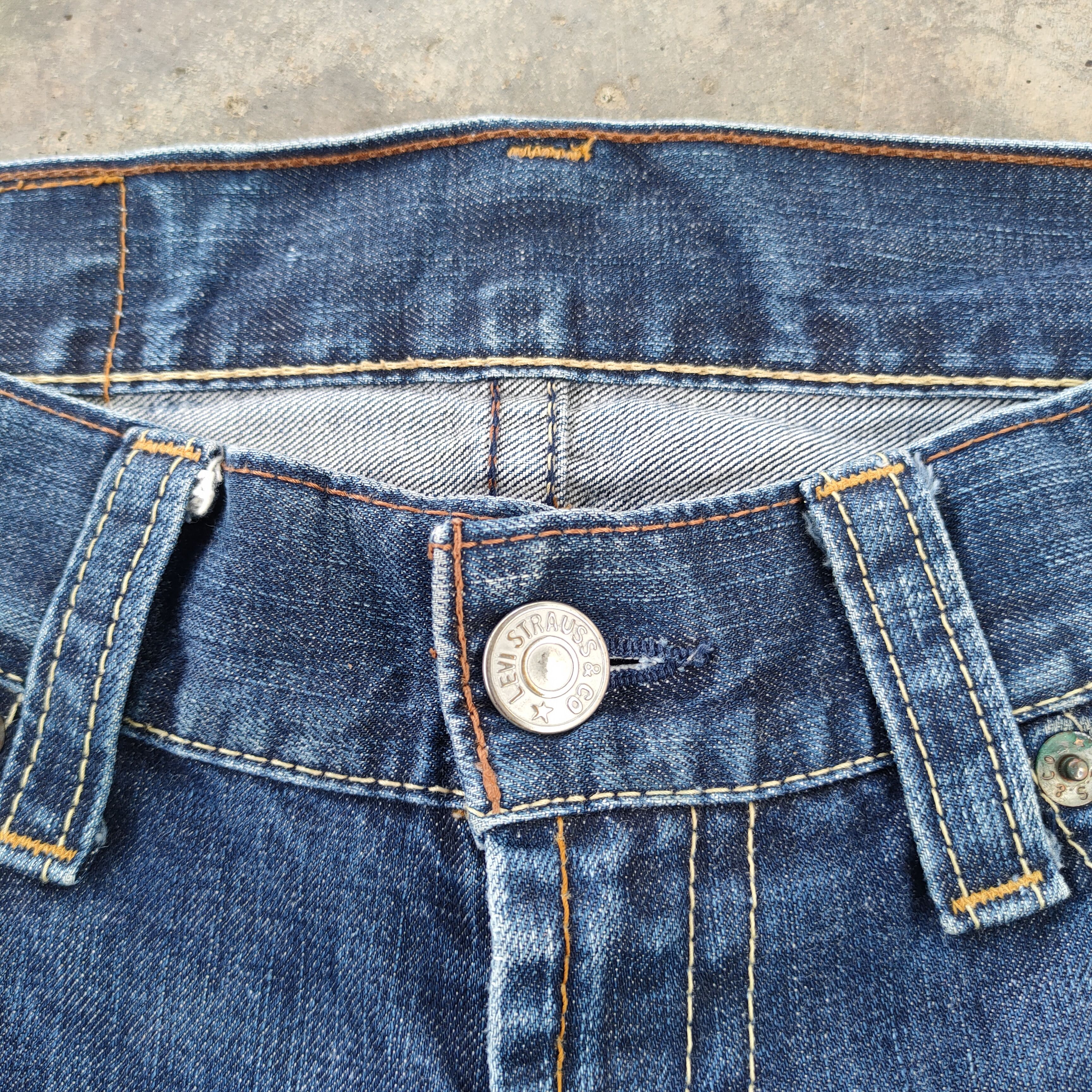 Levi's Vintage Clothing VINTAGE LEVI'S 507 BOOTCUT FLARE FADED RIPPED JEAN PANTS Size US 34 / EU 50 - 4 Thumbnail