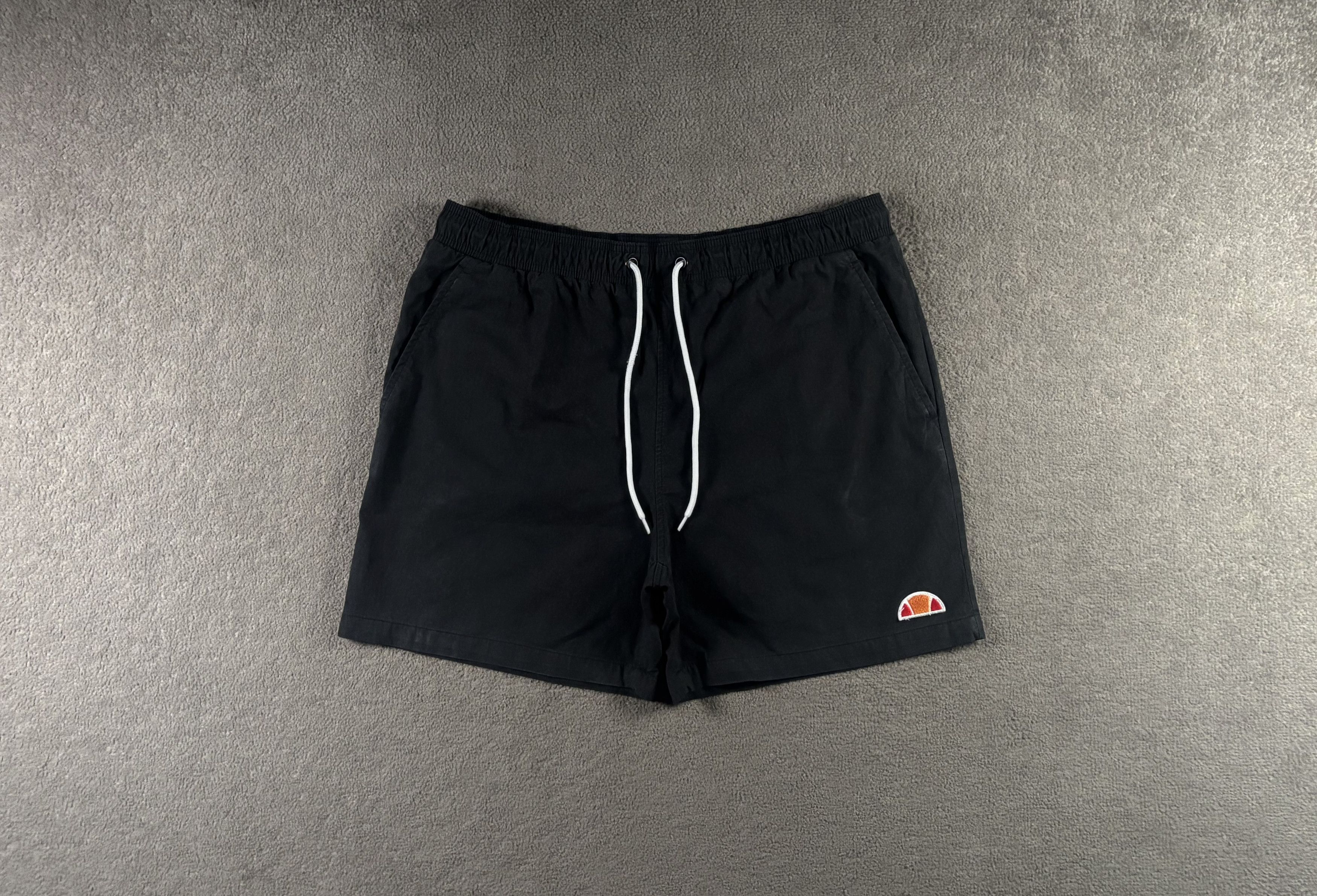 Ellesse Ellesse M Black Adjustable Shorts Short Print Size US 32 / EU 48 - 1 Thumbnail