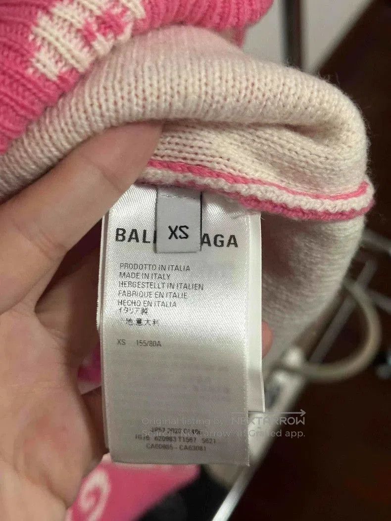 Balenciaga Balenciaga Logo All-Over Print Pink Knit Sweater. Size US XS / EU 42 / 0 - 3 Thumbnail