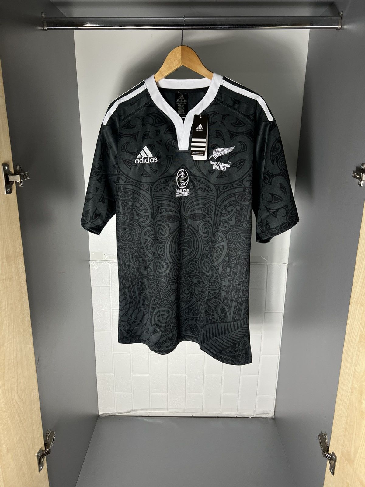 Adidas VINTAGE ADIDAS NEW ZEALAND MAORI NRL RUGBY JERSEY RETRO Y2K Size US XXL / EU 58 / 5 - 8 Thumbnail
