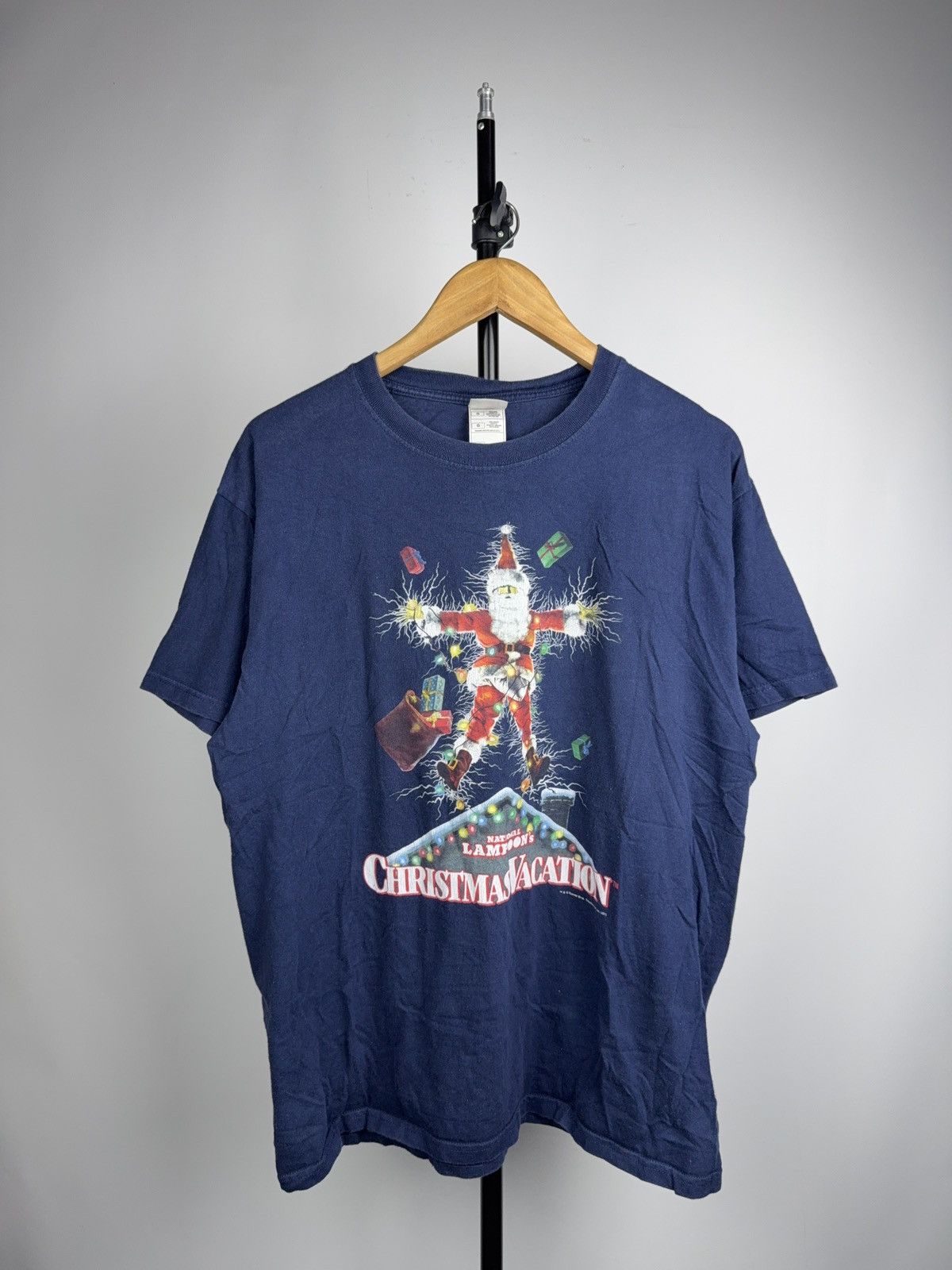 Warner Bros 2007 Christmas Vacation Santa Graphic Movie T-Shirt L Size US L / EU 52-54 / 3 - 1 Thumbnail