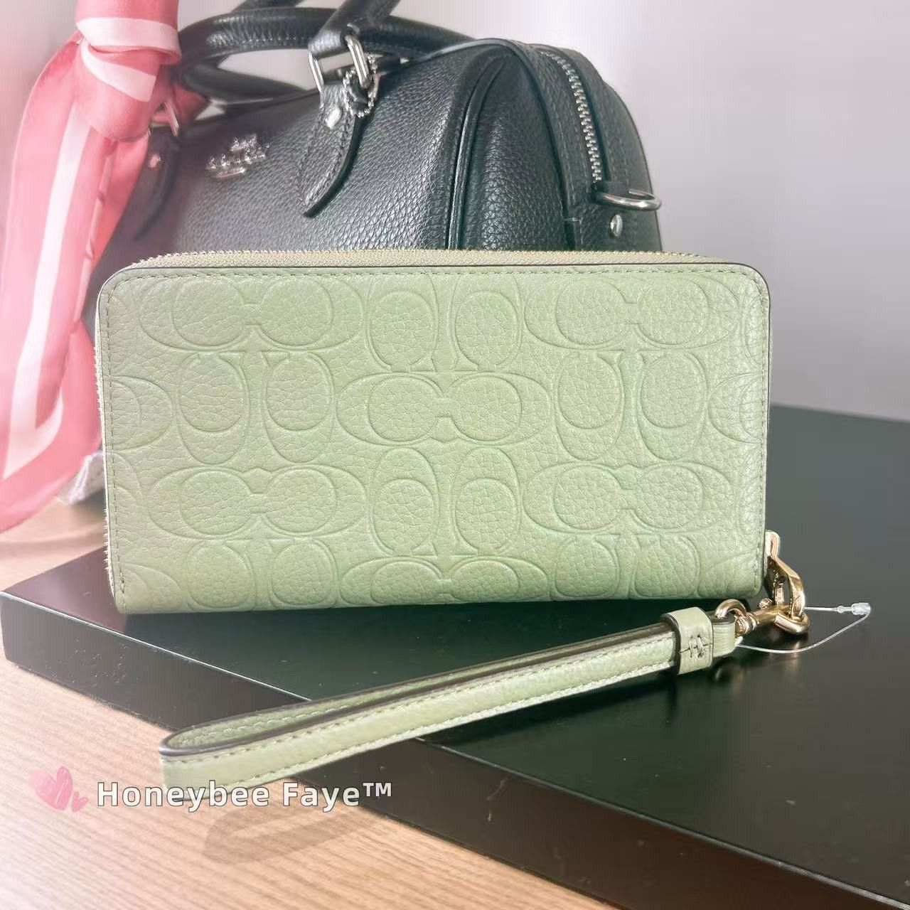 Coach Long Zip Around Wallet In Signature Leather CEW21 Size ONE SIZE - 3 Thumbnail
