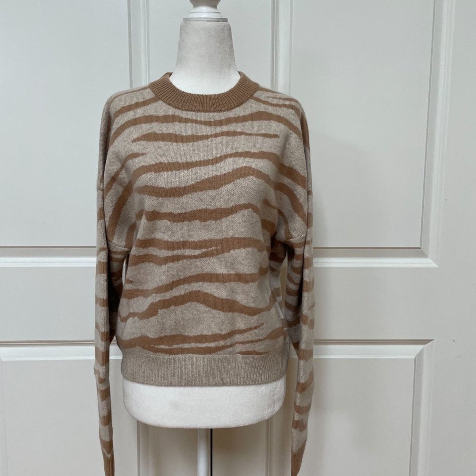 NAADAM Tiger Stripes Cashmere Sweater from Naadam Size M / US 6-8 / IT 42-44 - 5 Thumbnail