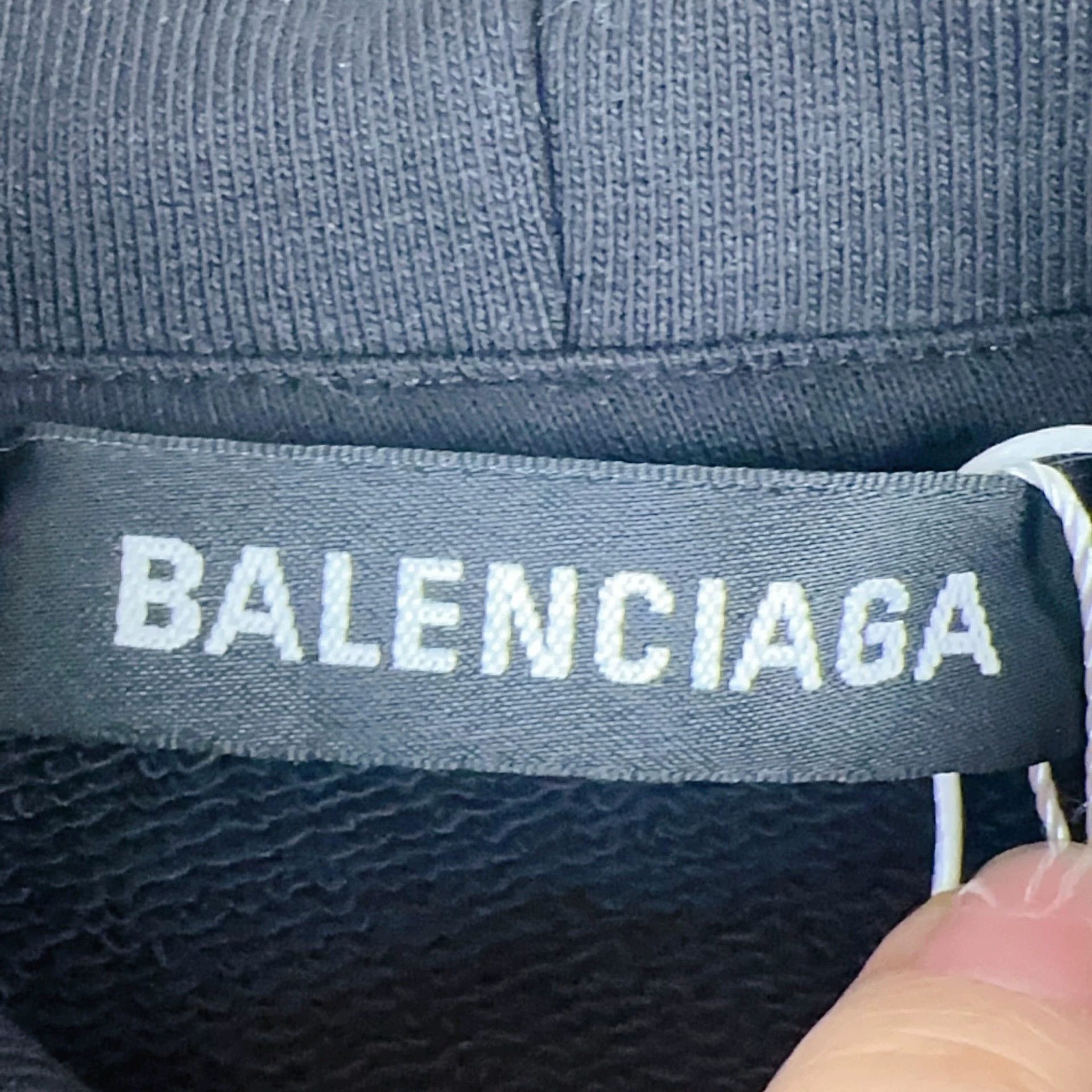 Balenciaga balenciaga navy hoodie in size medium Size US M / EU 48-50 / 2 - 3 Thumbnail