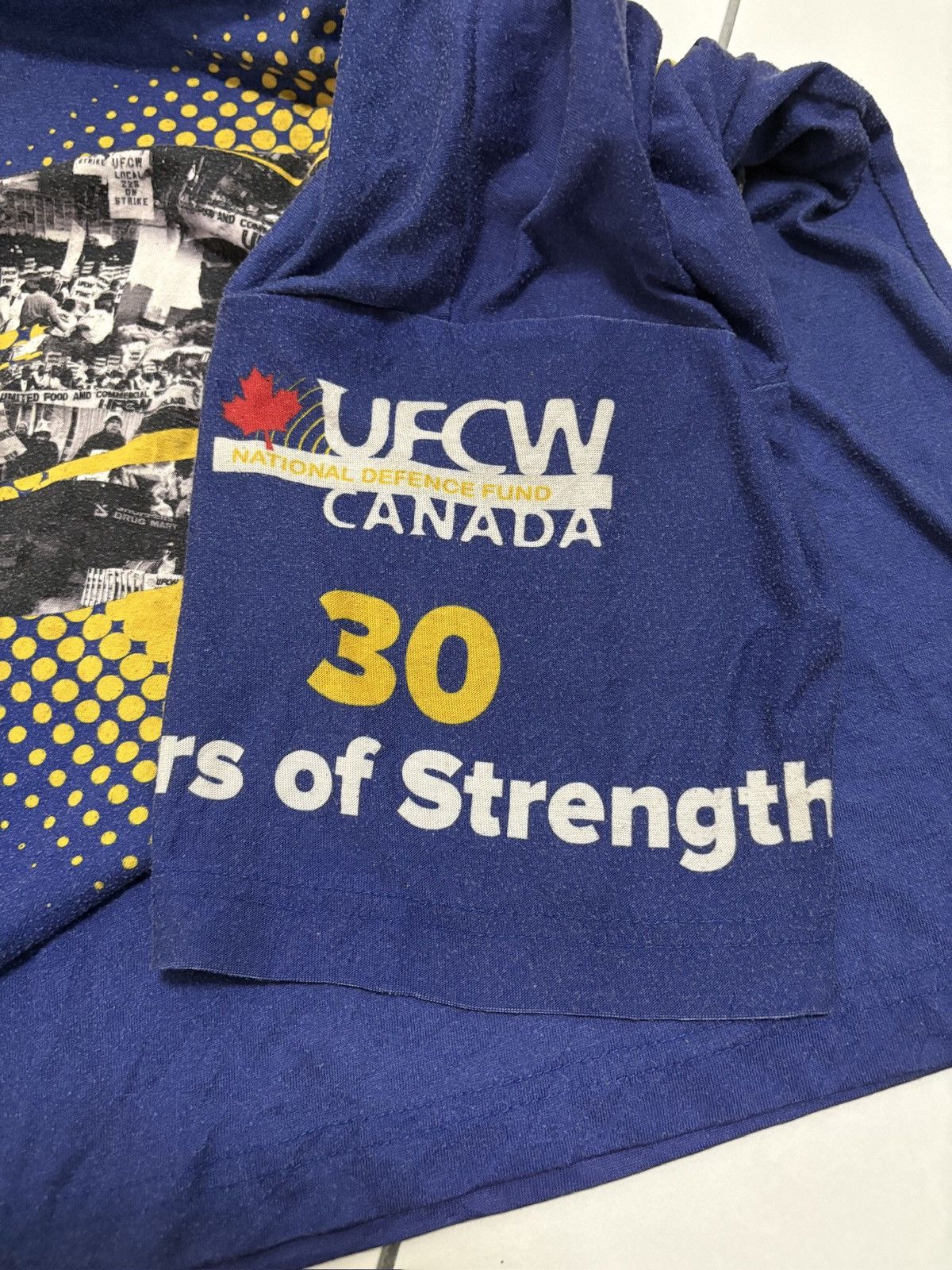Vintage 30 years of strength UFCW Size US L / EU 52-54 / 3 - 4 Thumbnail