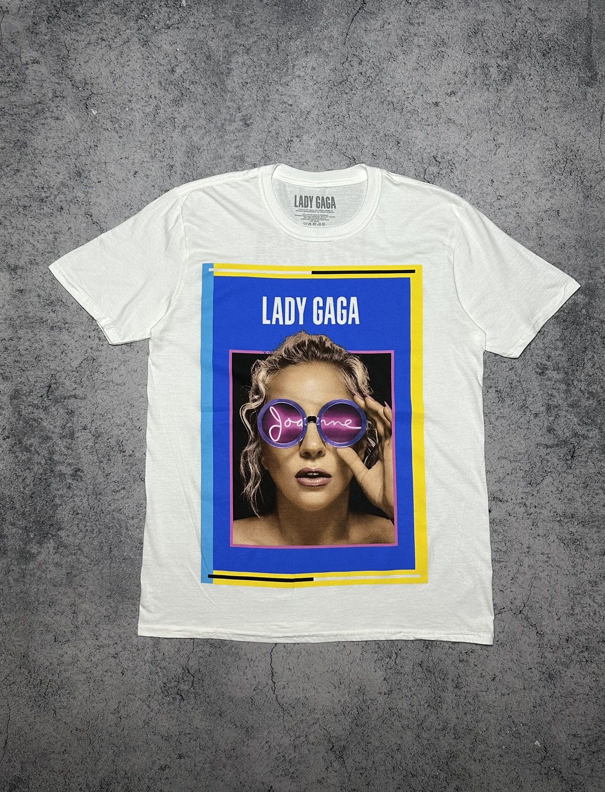 Band Tees Lady Gaga Joanne 2017 World Tour Photo T-Shirt Size US L / EU 52-54 / 3 - 1 Thumbnail