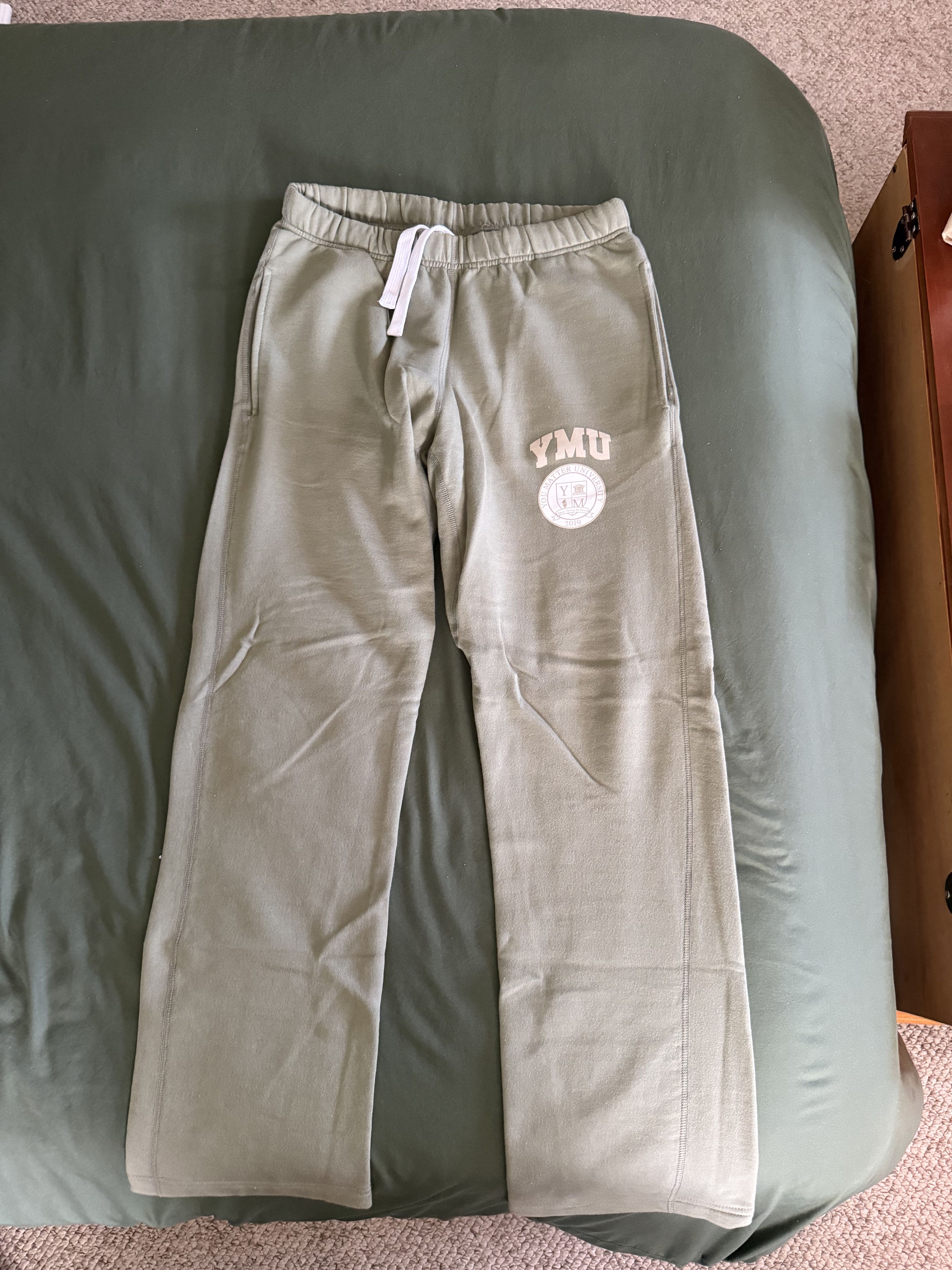 You Matter by Demetrius Harmon You Matter University sweatpants Size US 30 / EU 46 - 1 Thumbnail