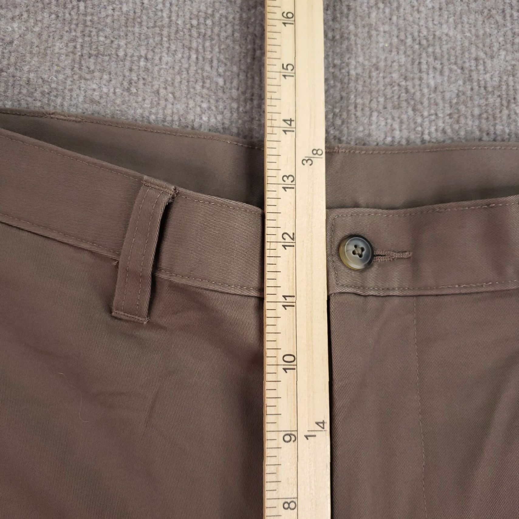 Haggar Haggar Khaki Pants Mens Size 38x29 Brown Flat Front Straight Leg Casual Size US 38 / EU 54 - 7 Thumbnail