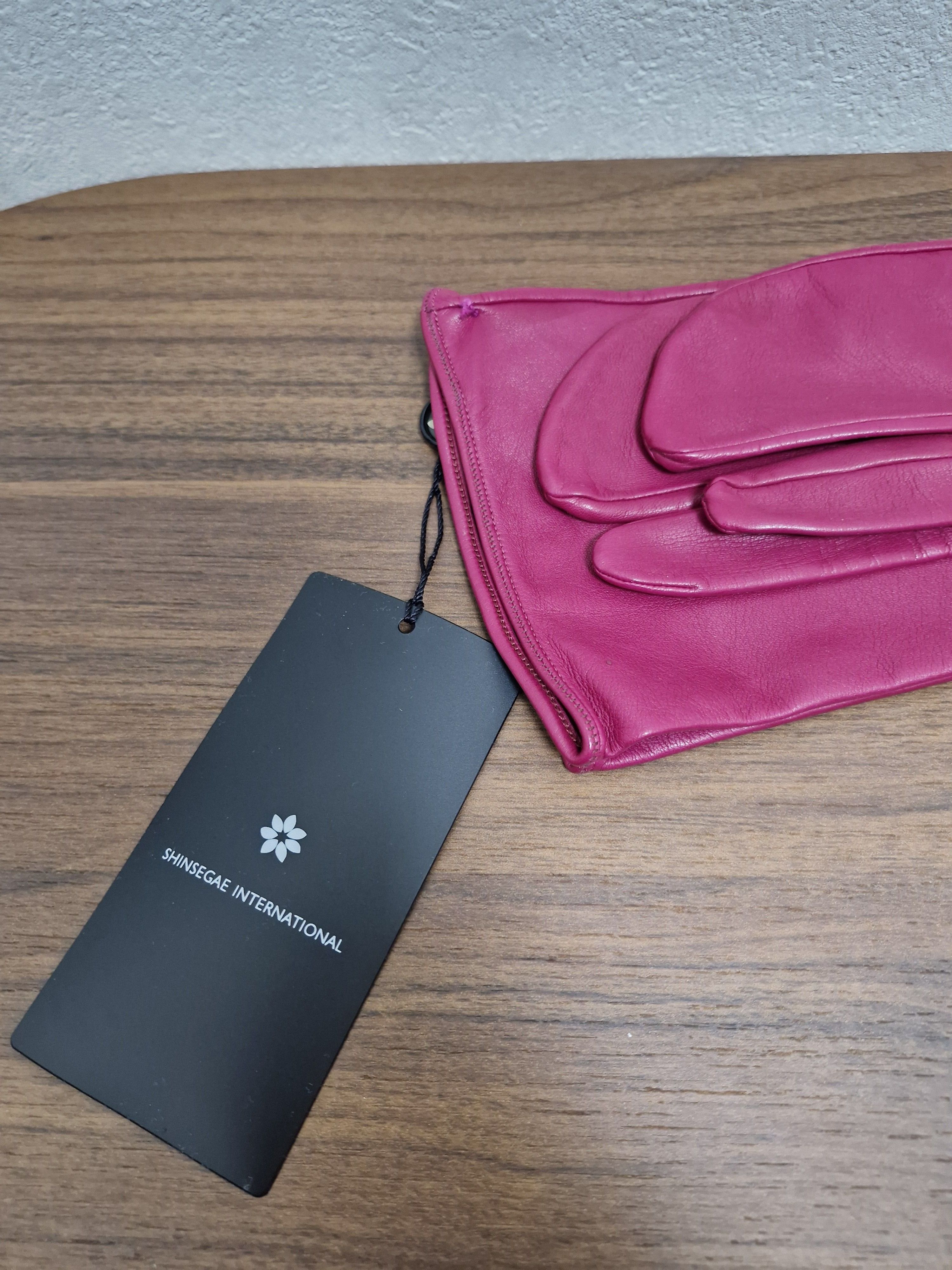 Maison Margiela MAISON MARGIELA Rose Leather Tabi Gloves Size ONE SIZE - 7 Thumbnail
