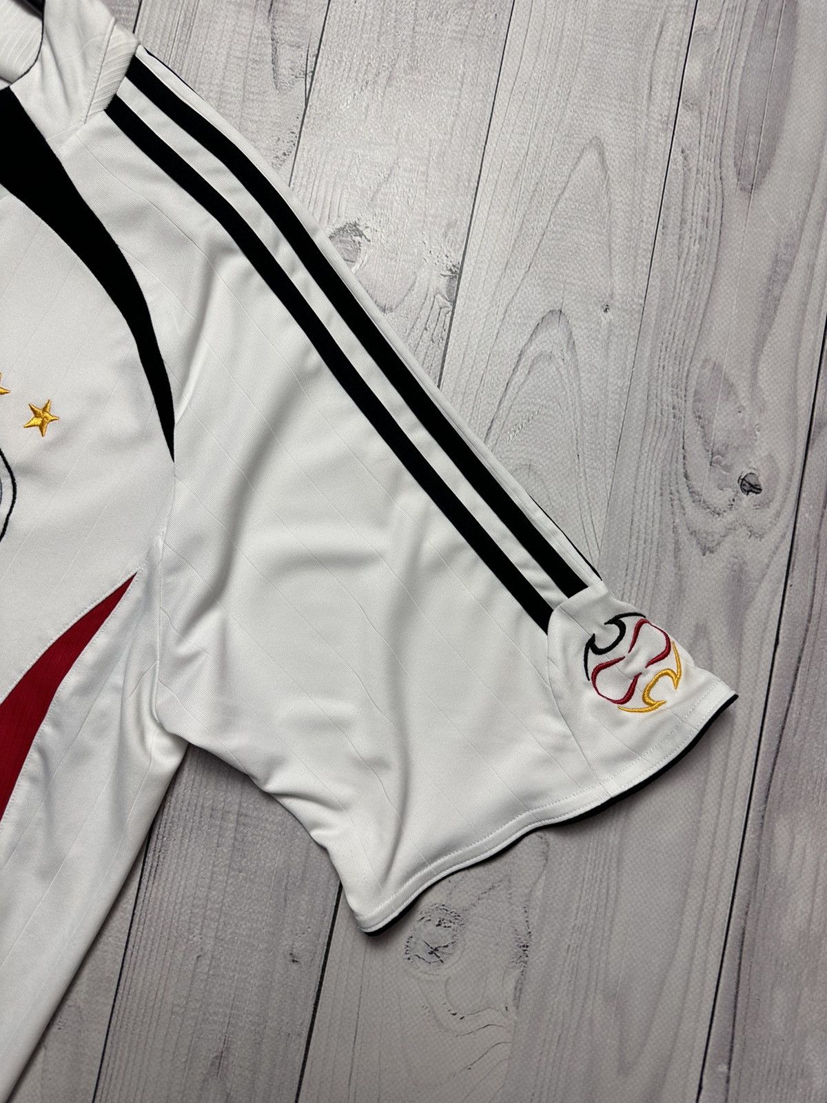 Adidas × Vintage Vintage adidas Deutschland soccer jersey size M Size US M / EU 48-50 / 2 - 5 Thumbnail