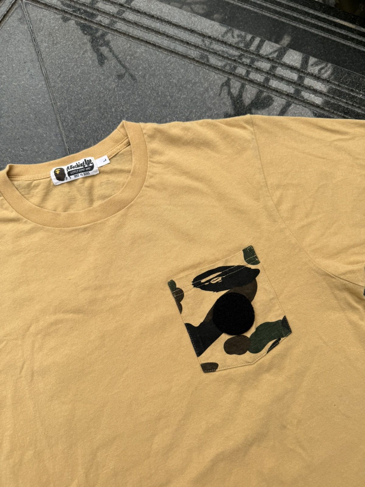 Vintage 90’s BAPE BATHING APE APES STRONGER RARE MULTI LOGO TSHIRT Size US M / EU 48-50 / 2 - 6 Thumbnail