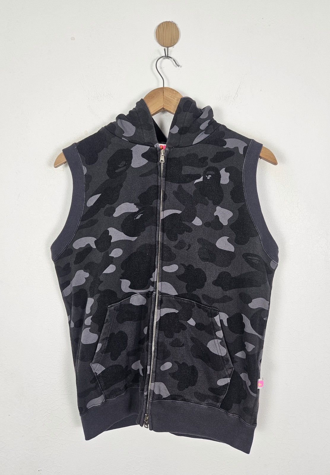 Bape A Bathing Ape BAPE Camo sleeveless vest hoodie Size US L / EU 52-54 / 3 - 1 Thumbnail