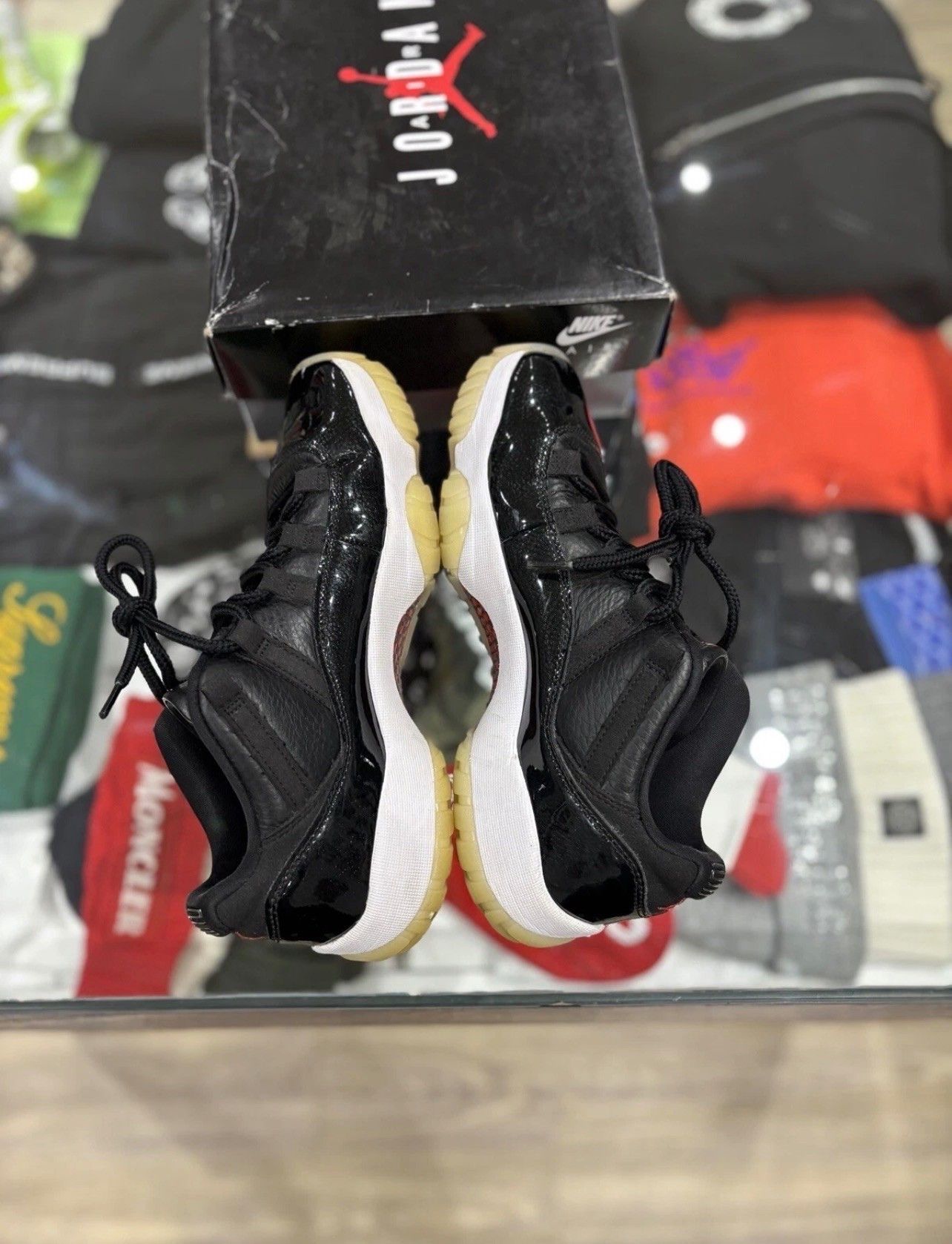 Jordan Brand Jordan 11 Low 72-10 Size US 8.5 / EU 41-42 - 5 Thumbnail