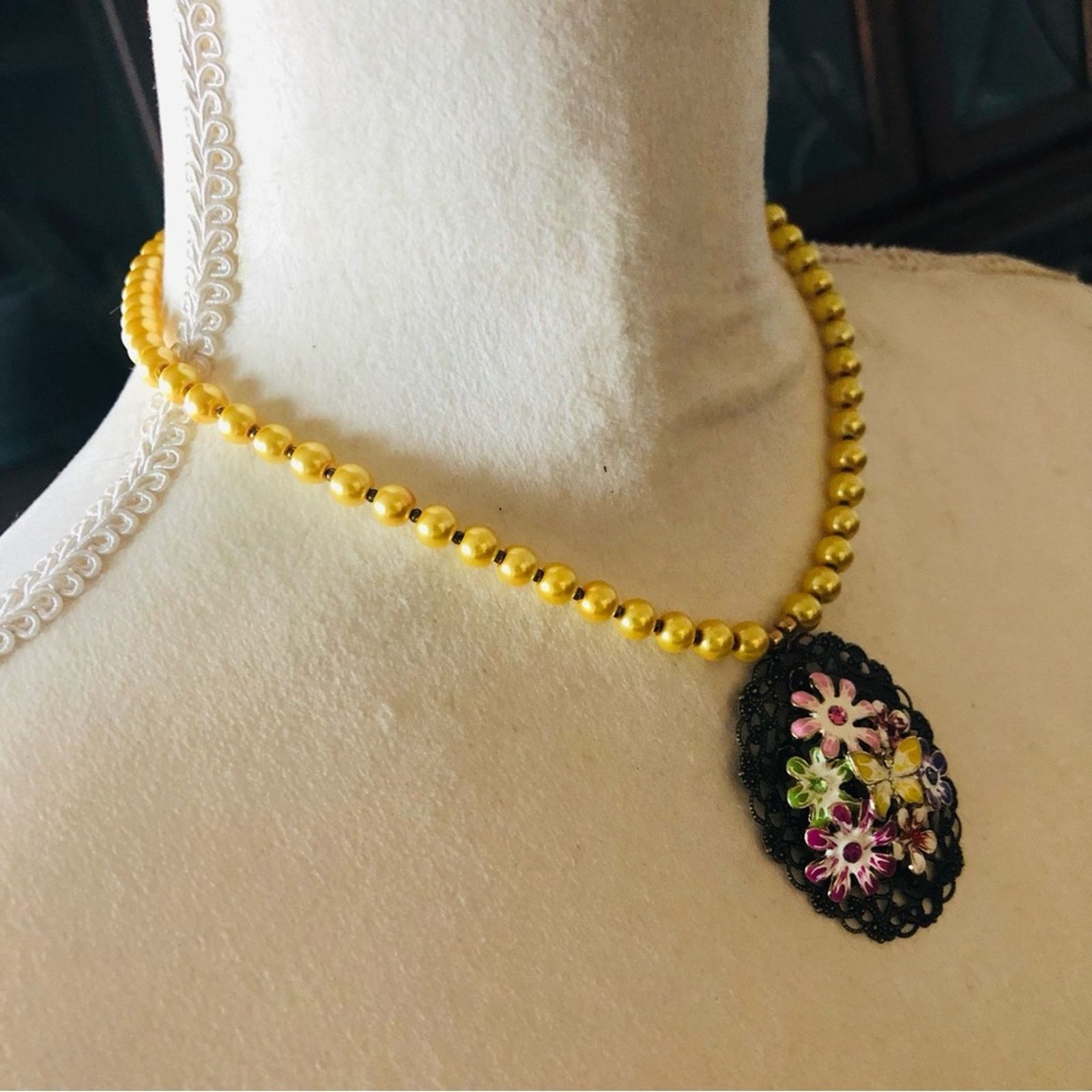 Handmade Handcrafted repurpose floral garden filigree Pearl necklace Size ONE SIZE - 4 Thumbnail