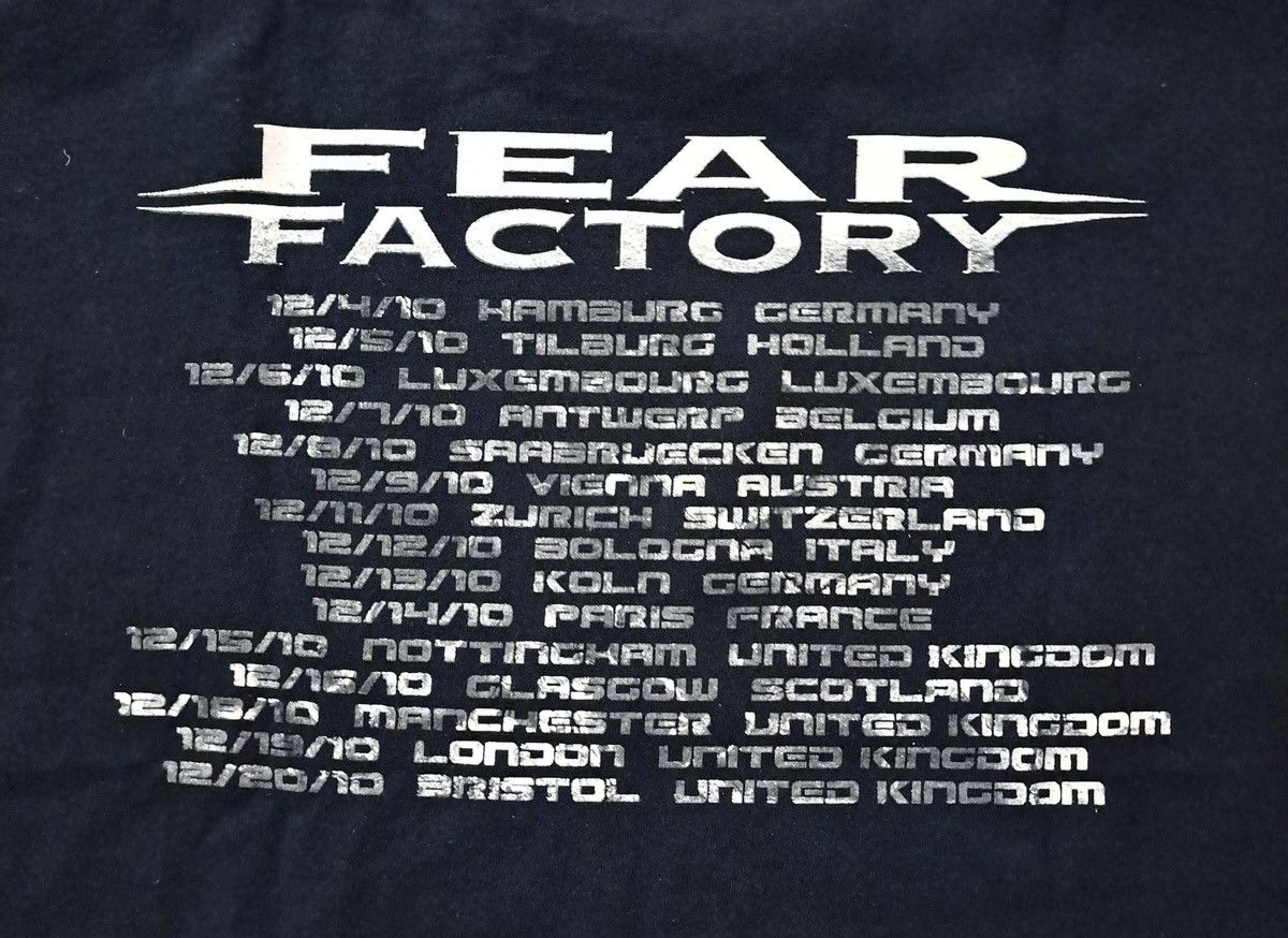 Band Tees FEAR FACTORY x INDUSTRIAL DISCIPLINE x Tour T-Shirt 2010 Size US L / EU 52-54 / 3 - 4 Thumbnail