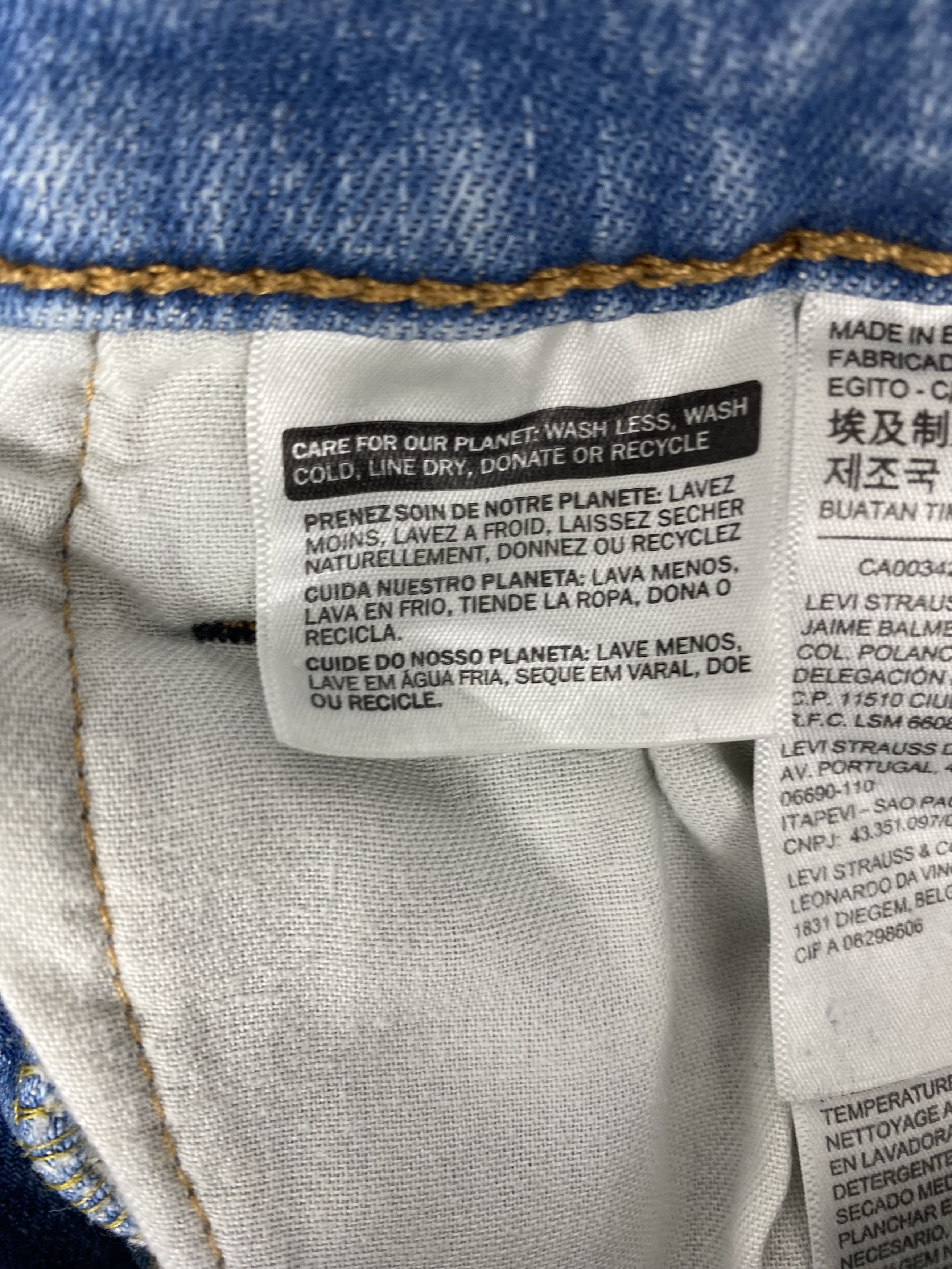 Levi's Vintage Levi's 514 Distressed Denim Jeans PT0485 Size US 34 / EU 50 - 14 Thumbnail