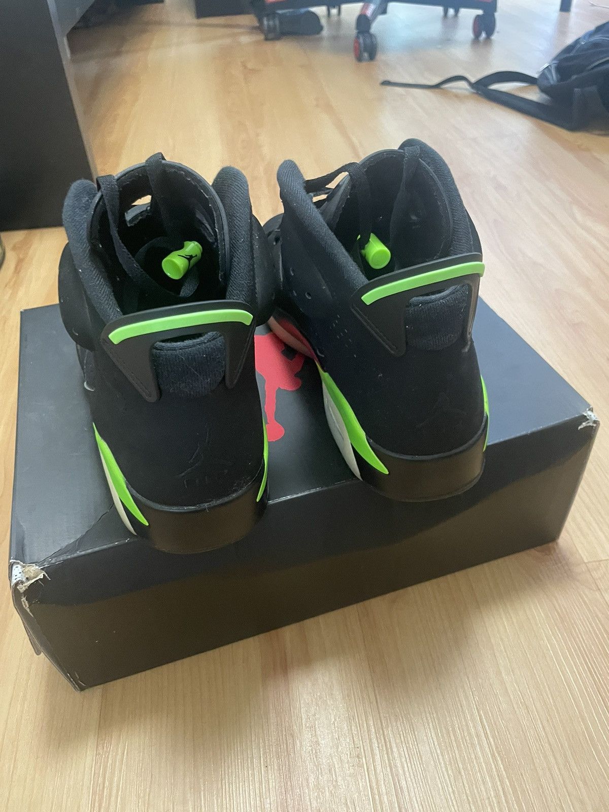 Jordan Brand Jordan 6 Retro ‘Electric Green’ Size US 12 / EU 45 - 3 Thumbnail