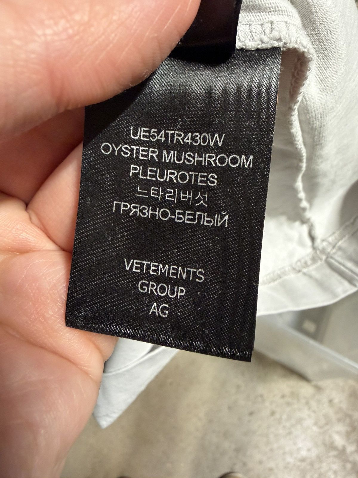 Vetements Vetements Worldtour T-Shirt NEW 800$ Size US M / EU 48-50 / 2 - 8 Thumbnail