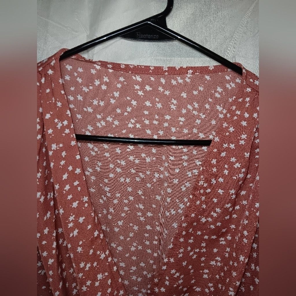 Shein Shein Brown shirt/ little white flowers, womens L, nwot, Size L / US 10 / IT 46 - 2 Thumbnail
