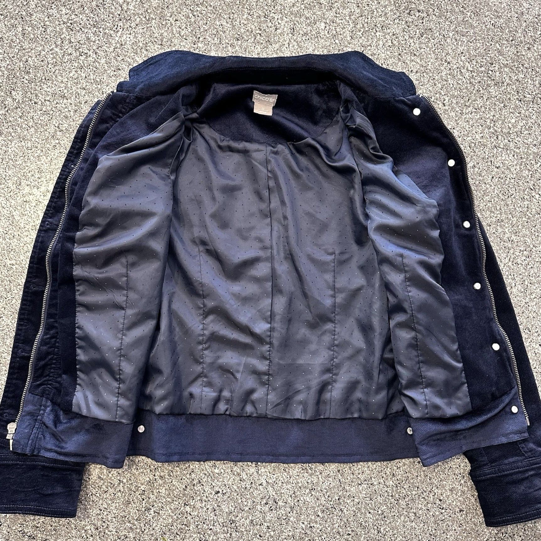 Vintage Chicos Jacket Womens 0 US Size 4/6 Velveteen Navy Full Zip - Blue - Winter, Spring, Fall - Regular Fit - Biker Style - Polyester Softshell Jacket Size XS / US 0-2 / IT 36-38 - 7 Thumbnail
