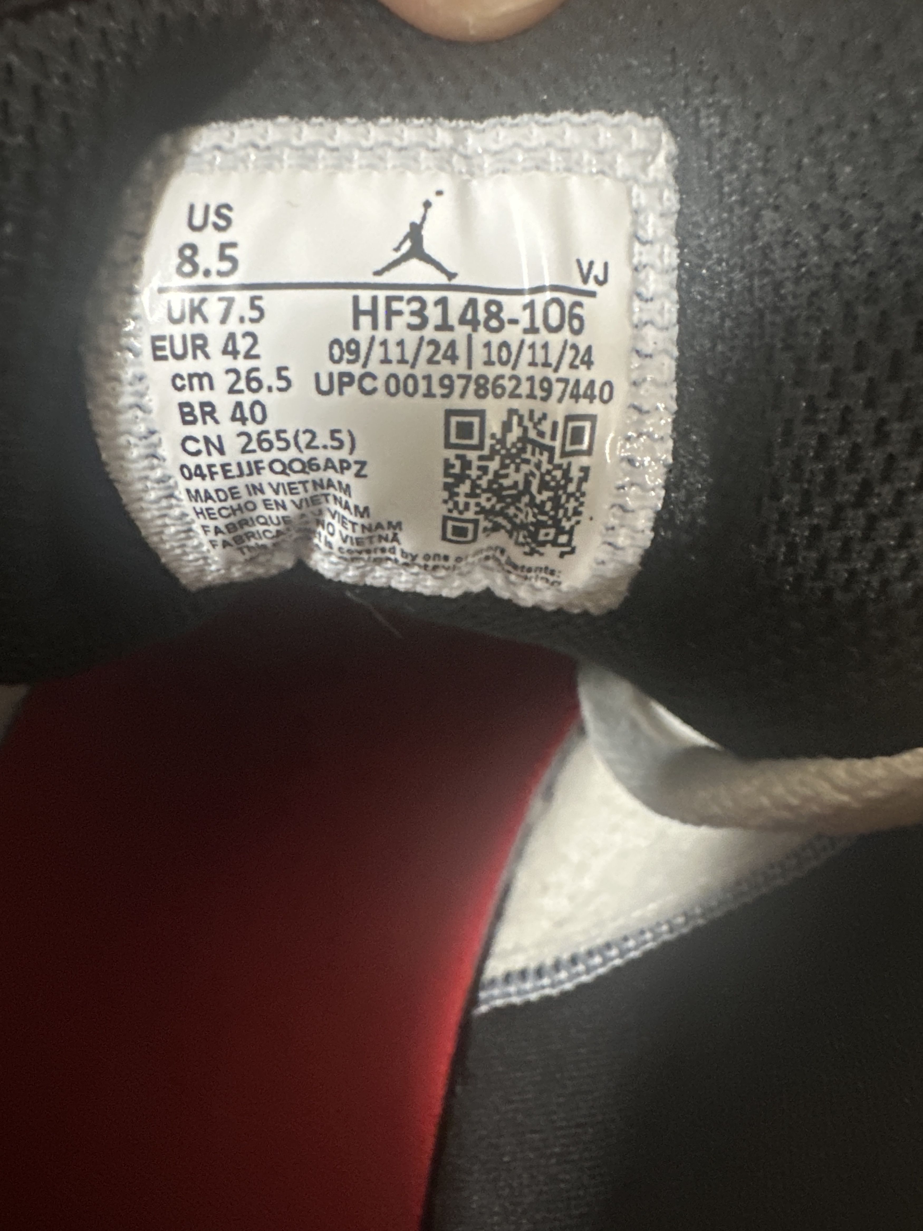 Nike Nike Air Jordan 1 SE AJ1 White Black Matte Silver Fire Red Size US 8.5 / EU 41-42 - 5 Thumbnail