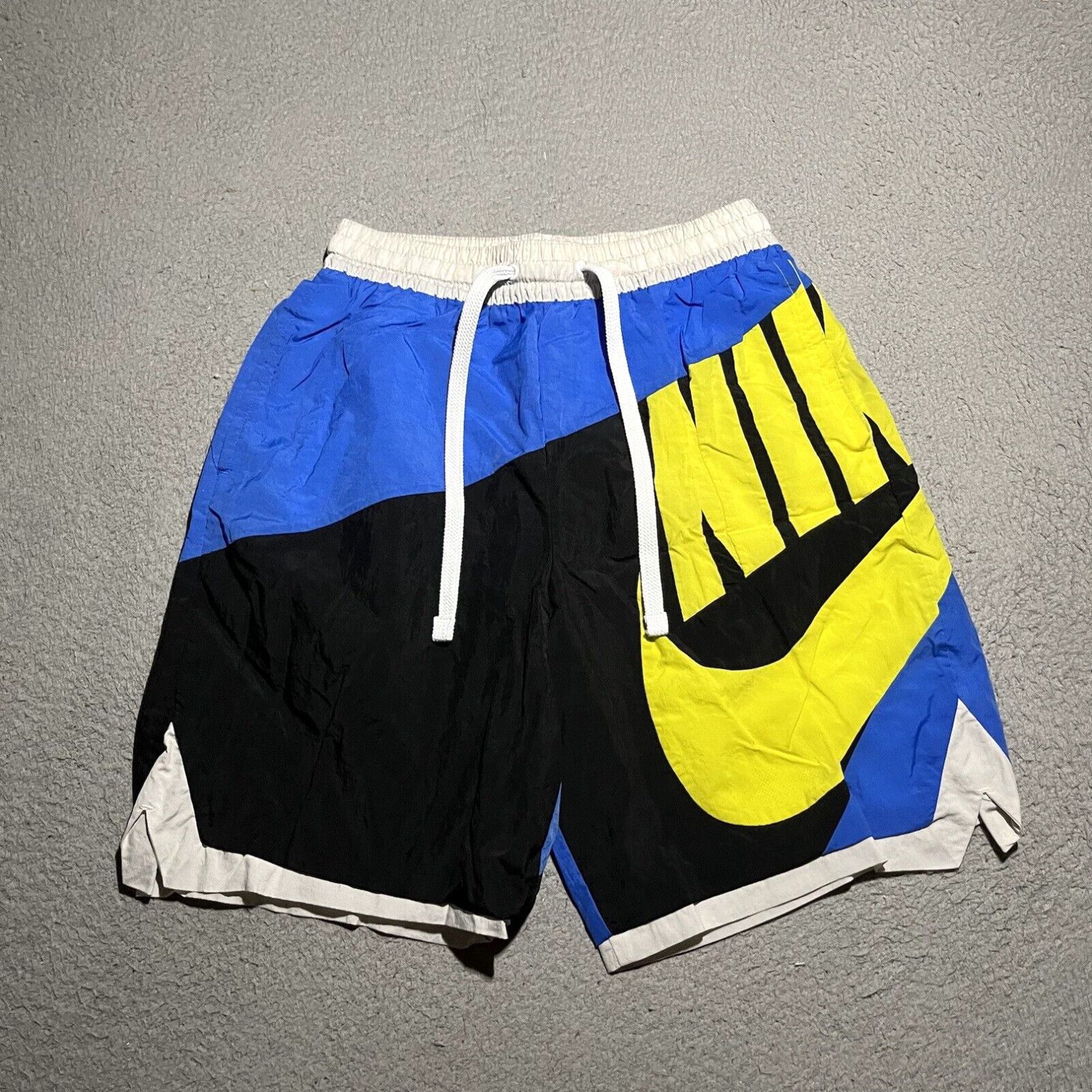 Nike men's throwback shorts clearance