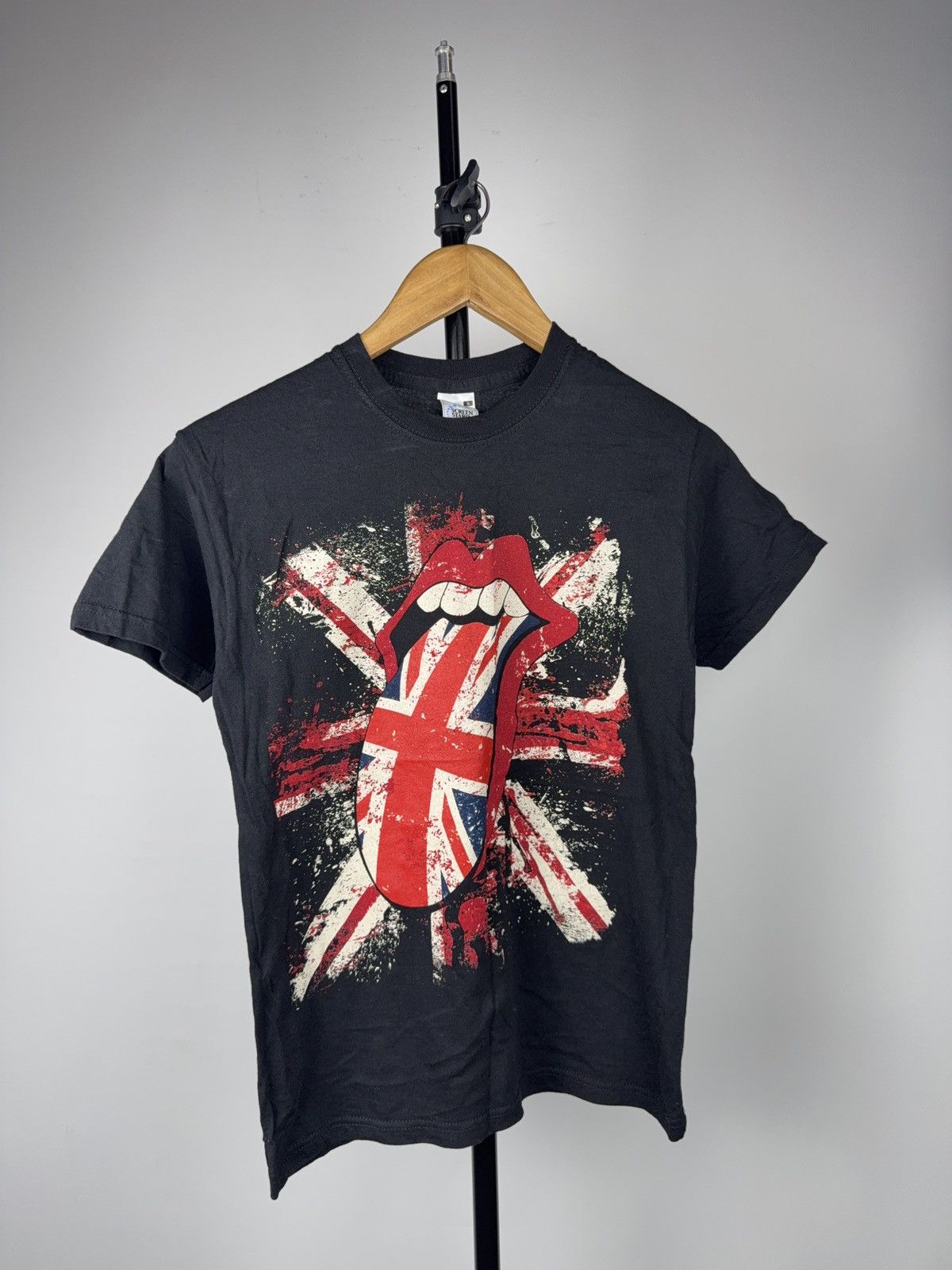 The Rolling Stones 00s Rolling Stones UK Logo Flag Tongue Graphic Tee Size S Size S / US 4 / IT 40 - 1 Thumbnail