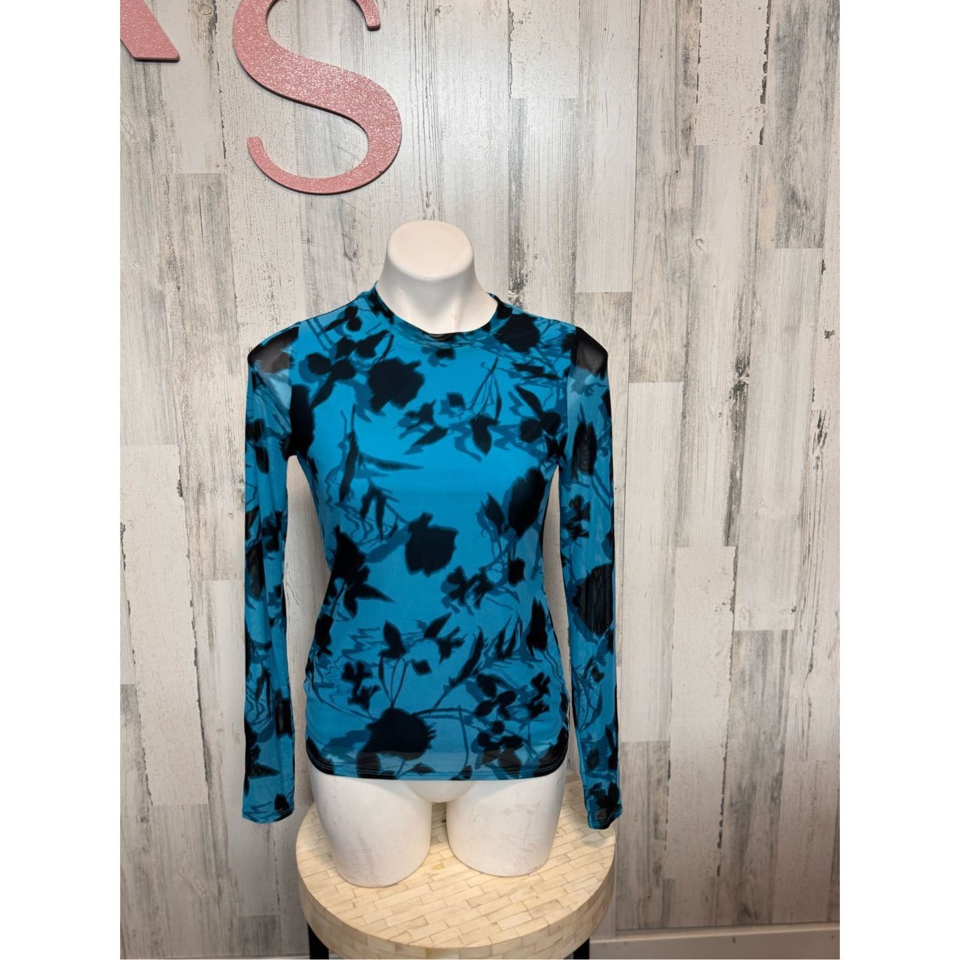 I.N.C INC International Concepts Blue Black Sheer Floral Mesh Top Size XS / US 0-2 / IT 36-38 - 2 Thumbnail