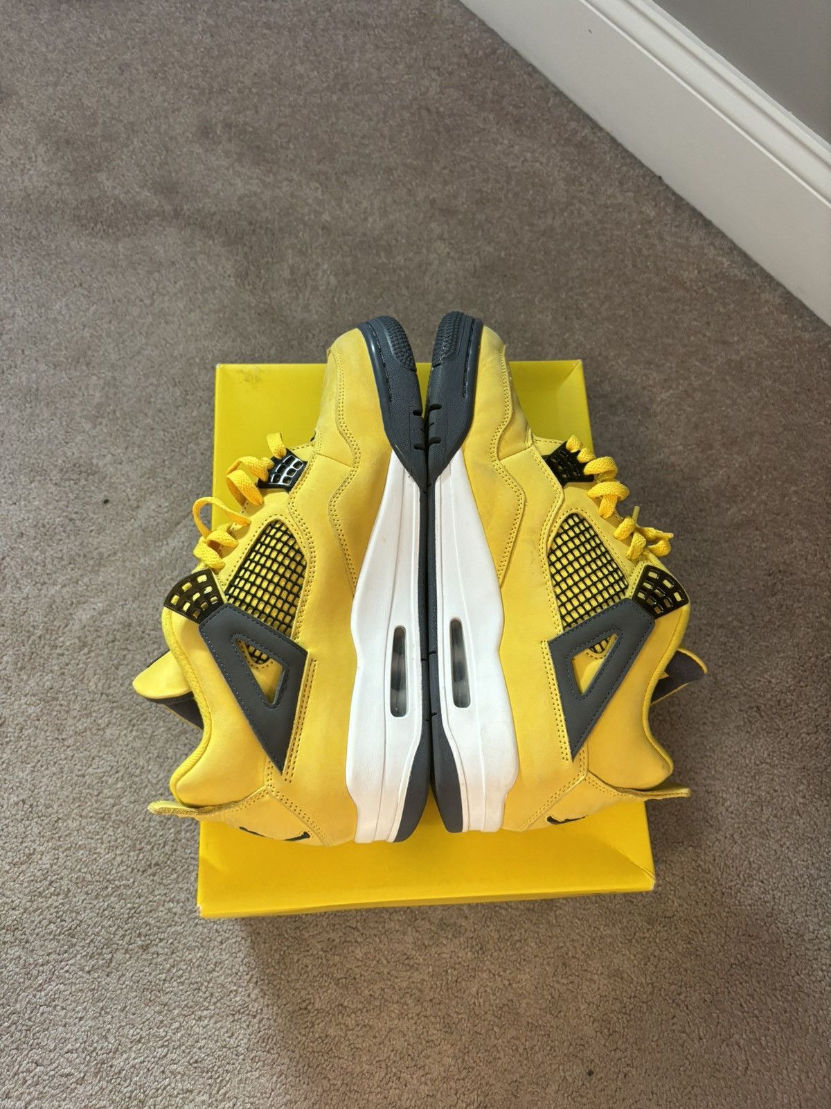 Jordan Brand Jordan 4 Retro Lightning (2021) Size US 11 / EU 44 - 2 Thumbnail