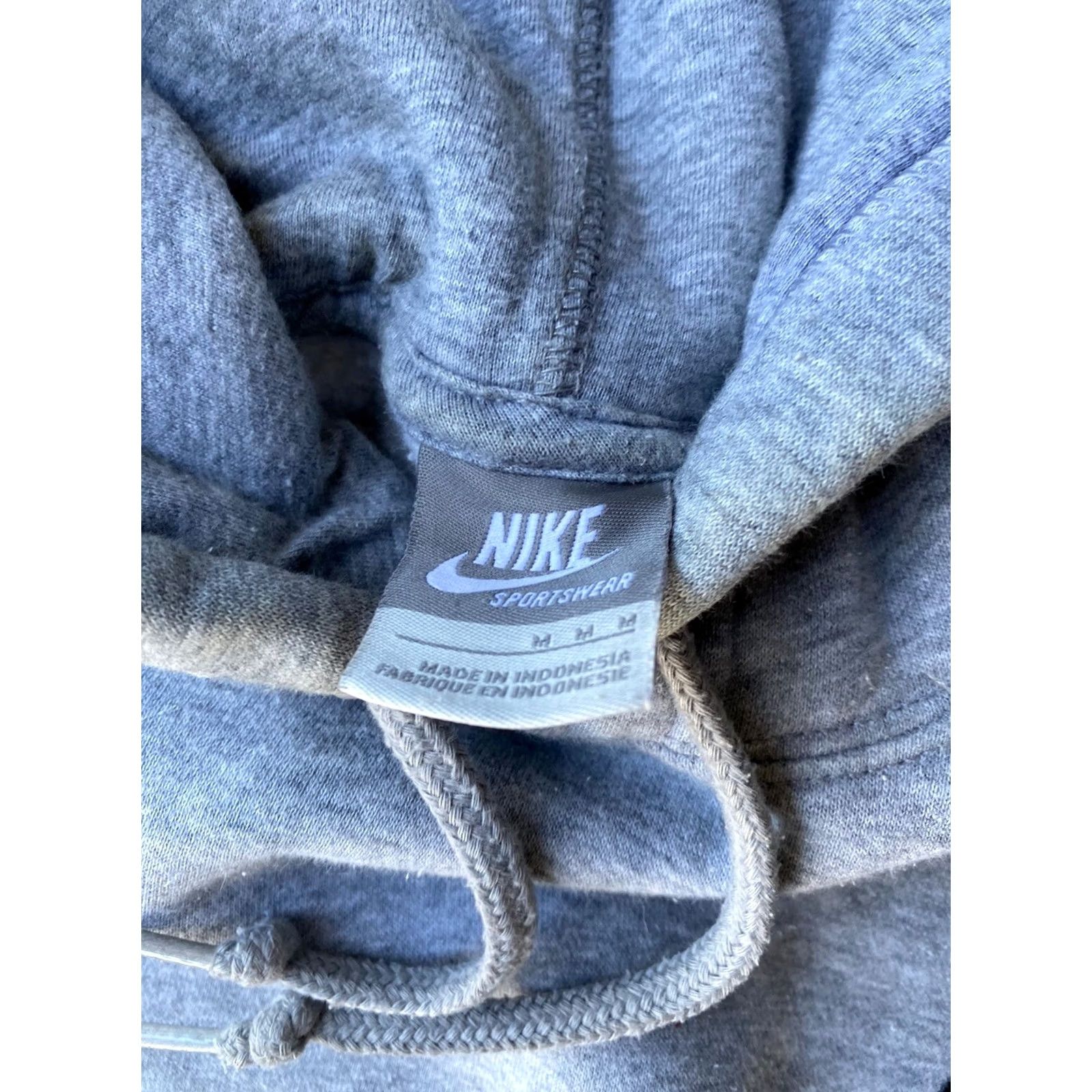 Nike VINTAGE Nike Hoodie Heather Gray Embroidered Logo Pullover Medium Mens Sweatshirt Y2K 2000’s Streetwear Hype Size US M / EU 48-50 / 2 - 2 Thumbnail