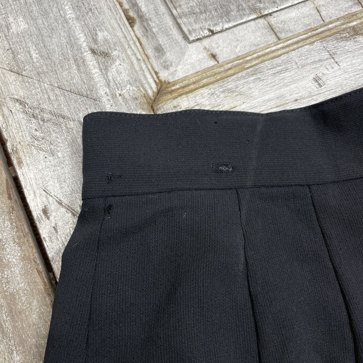 Dior × Vintage Vintage Dior Distressed Sport Short Ladies Pant Size 26" / US 2 / IT 38 - 10 Thumbnail