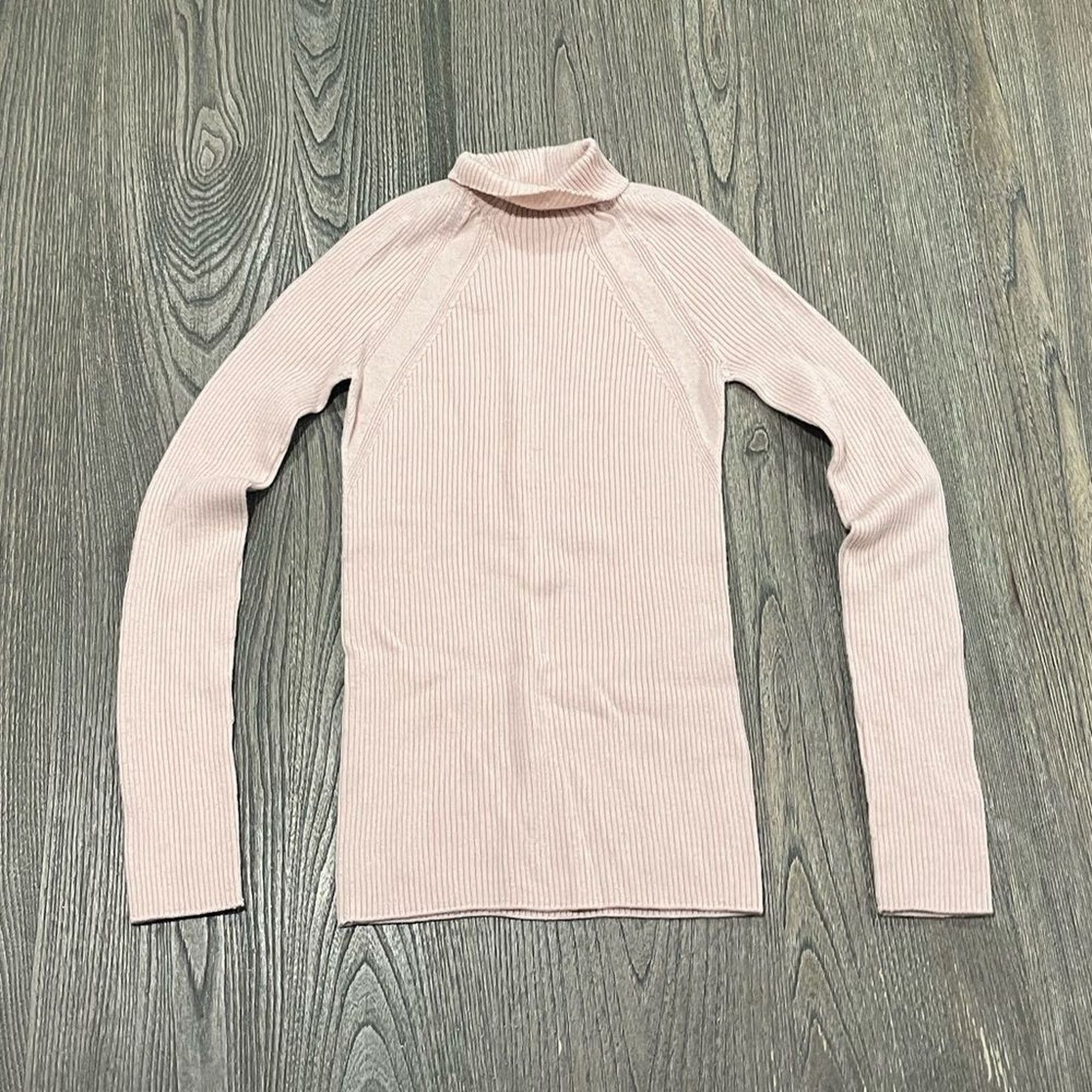 Uniqlo Uniqlo U Light Pink Ribbed Knit Turtleneck Sweater Size S Size S / US 4 / IT 40 - 1 Thumbnail
