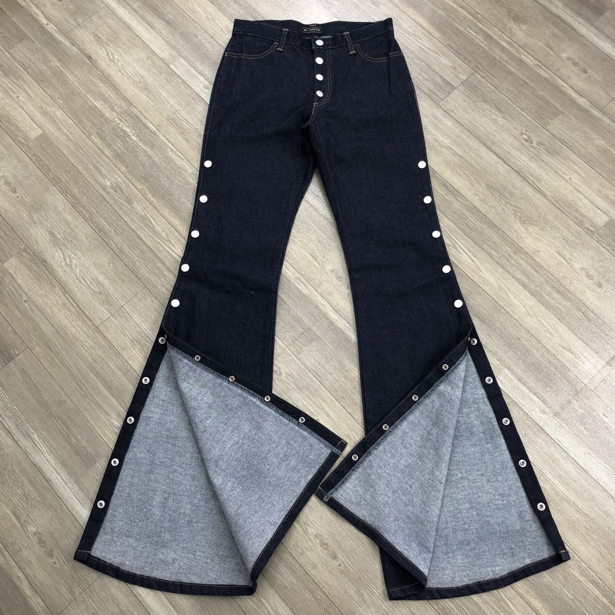Japanese Brand 2000s Et-Boite Ifsixwasnine Lgb Button Bootcut Flared Jeans Size US 26 / EU 42 - 2 Thumbnail