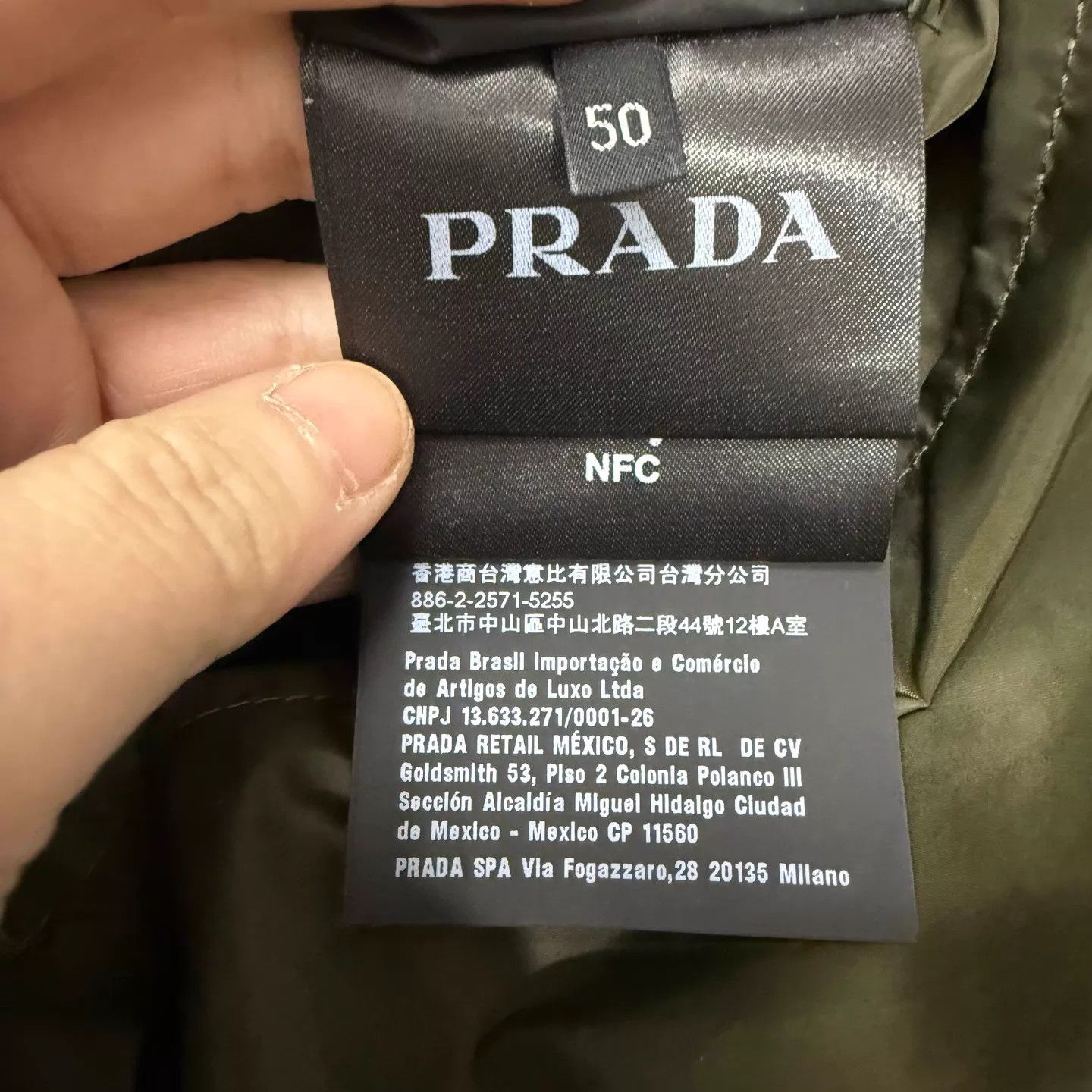 Prada Prada double-sided black green nylon jacket size 50 Size US M / EU 48-50 / 2 - 4 Thumbnail