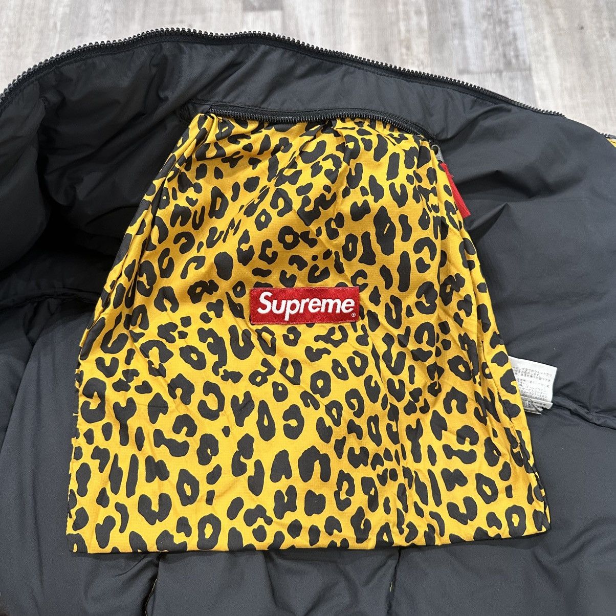 Supreme Exclusive Supreme x NorthFace Leopard Puffer 2011 Size US S / EU 44-46 / 1 - 11 Thumbnail