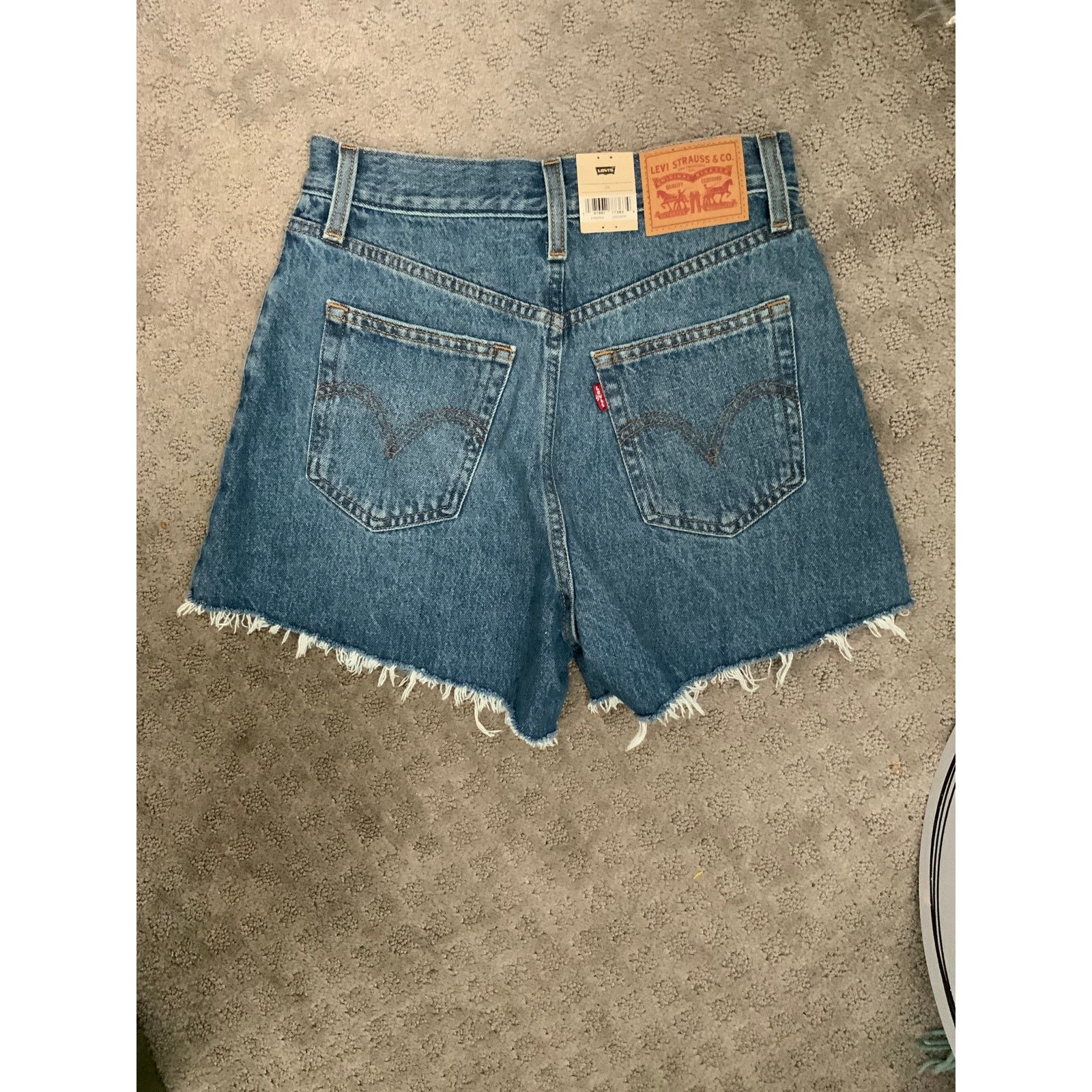 Levi's Women’s high waisted mom shorts Size 26" / US 2 / IT 38 - 3 Thumbnail