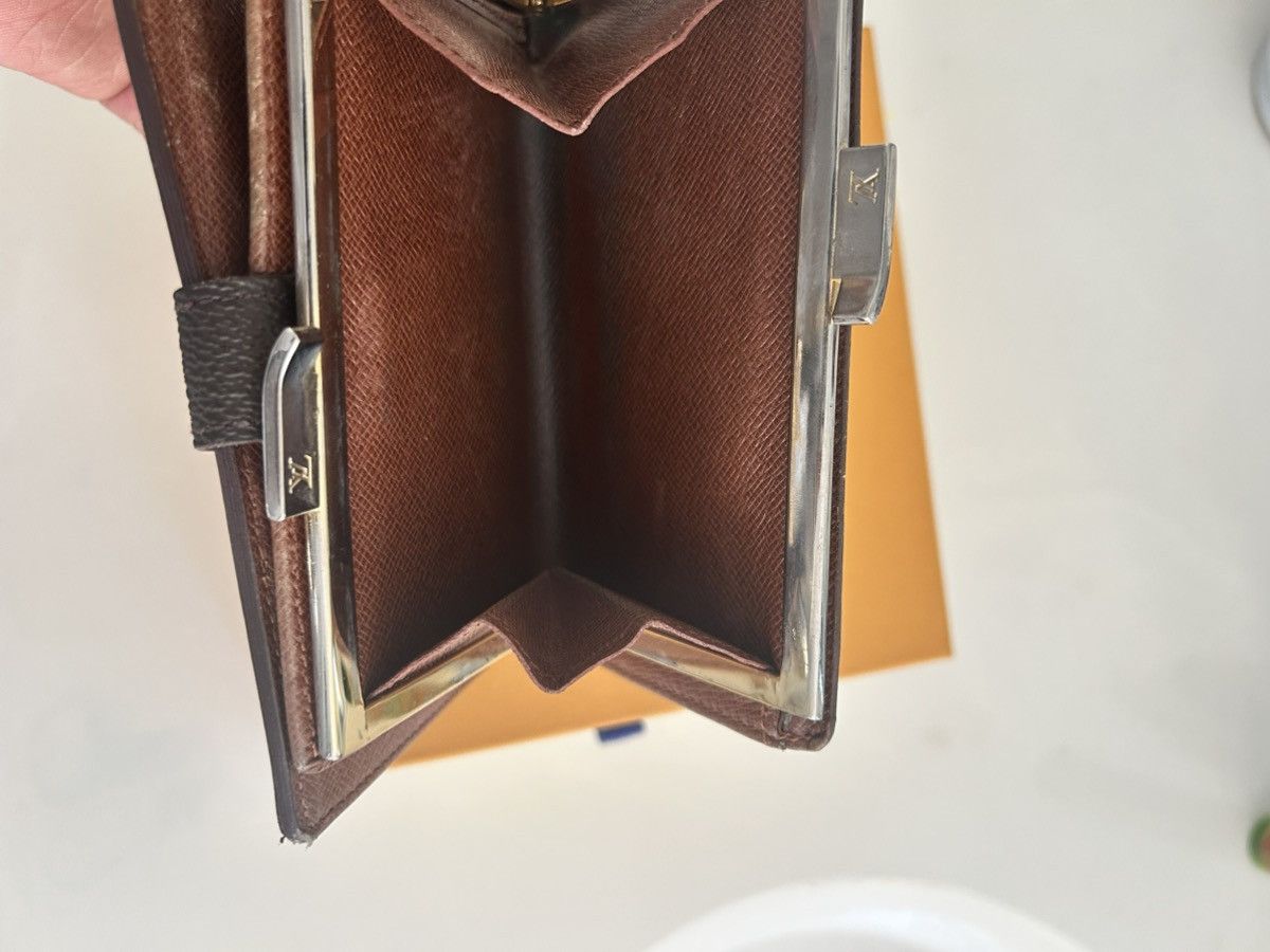 Louis Vuitton Monogram Leather Wallet Gold Clasp Size ONE SIZE - 5 Thumbnail