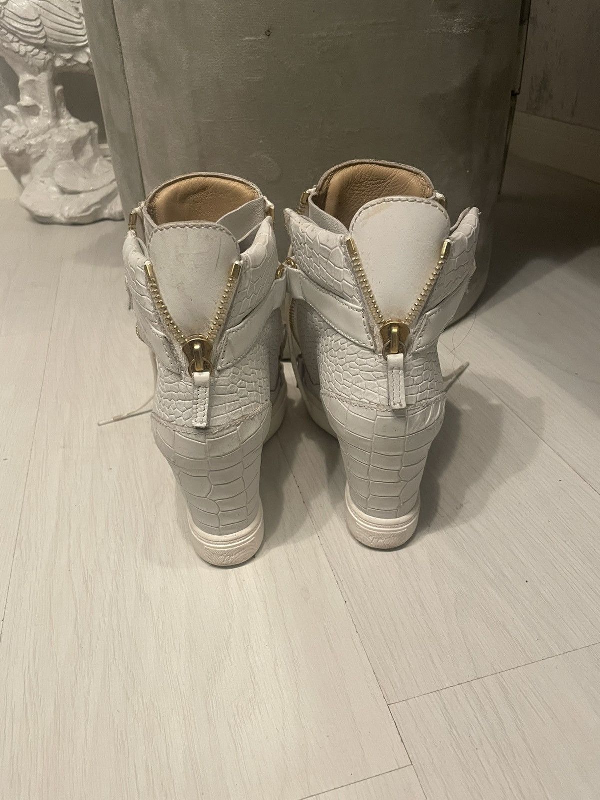Giuseppe Zanotti Guiseppe zanotti grey croc embossed leather HT wedge sneaker Size US 8 / IT 38 - 2 Thumbnail
