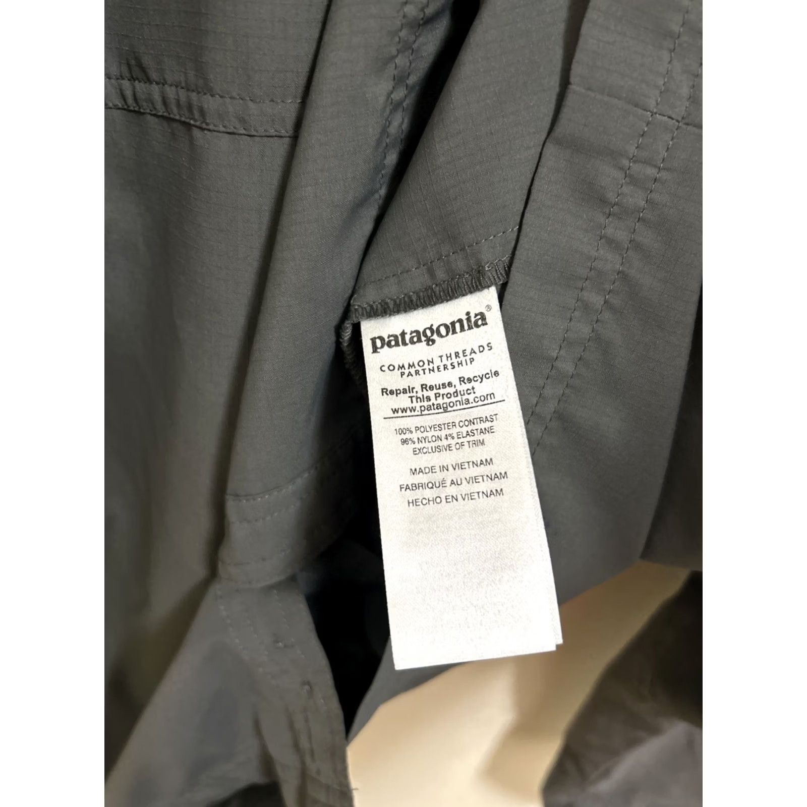 Patagonia Patagonia Shirt Mens Medium Long Sleeve Lightweight Field Gray Button-Down UV Protection Pockets Outdoor 90s? Size US M / EU 48-50 / 2 - 7 Thumbnail