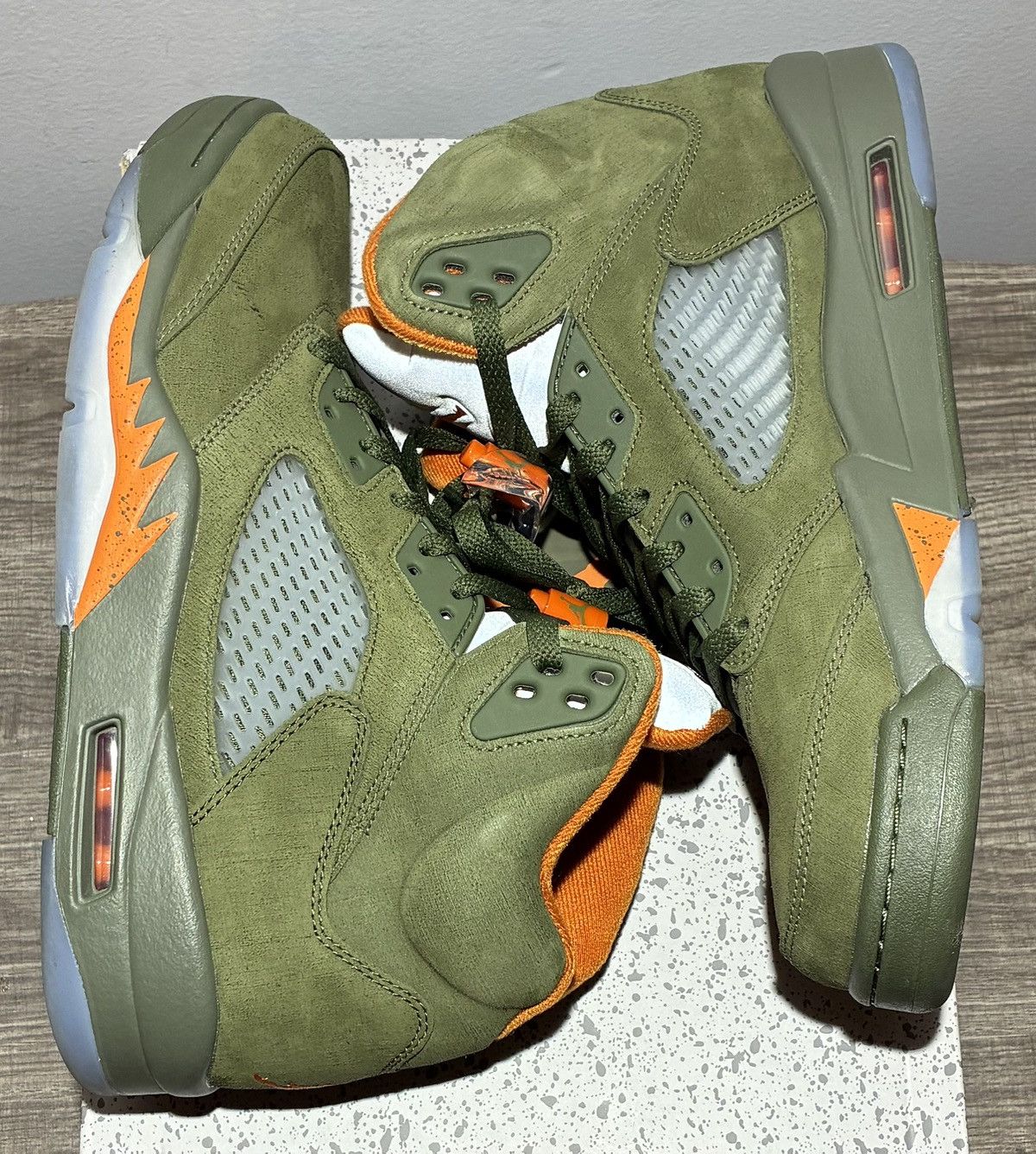 Jordan Brand Air Jordan 5 Retro 2023 Army Olive/Solar Orange 