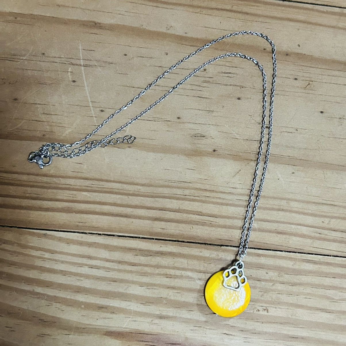 Handmade Handcrafted mustard yellow mother of pearl paw necklace Size ONE SIZE - 6 Thumbnail