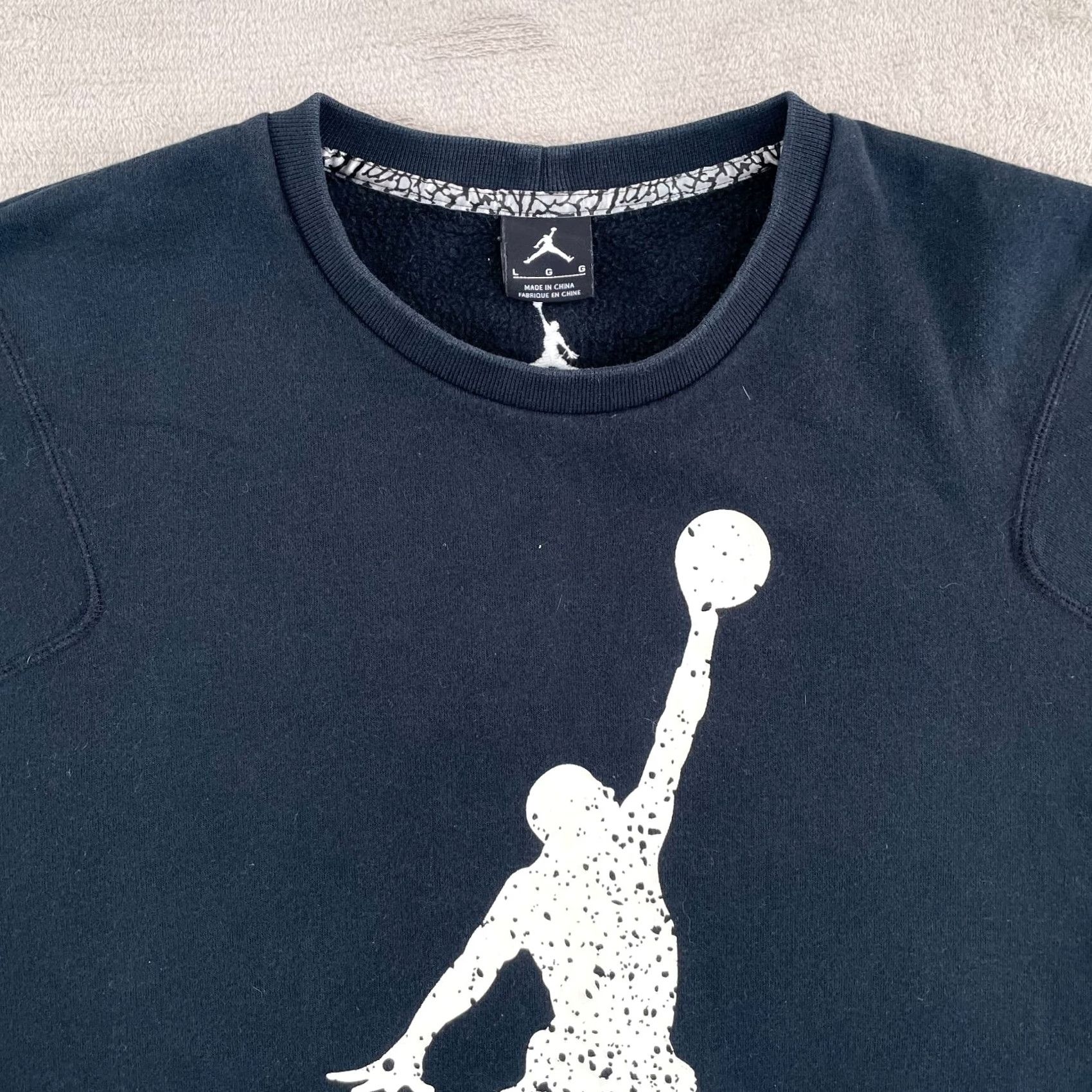 Nike Nike Jordan Flight Sweatshirt Men L Black JumpMan Logo Crew Neck Pullover Long Sleeve Graphic Print Logo Vintage Not Size US L / EU 52-54 / 3 - 3 Thumbnail