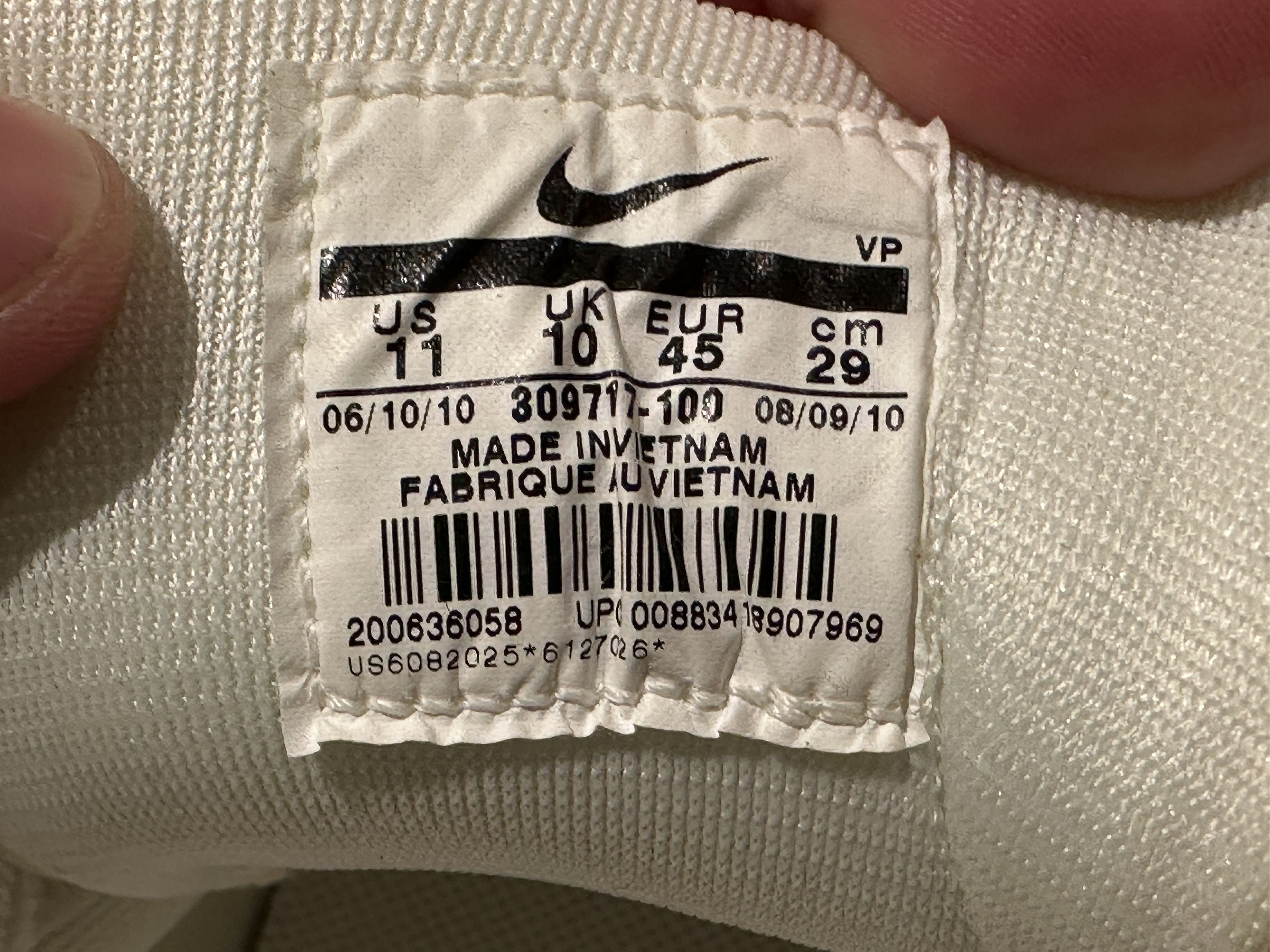 Nike BRAND NEW NIKE AIR MAX 1 PRM QS 'WHITE CREPE' GUM SOLE SZ 11 Size US 11 / EU 44 - 9 Thumbnail